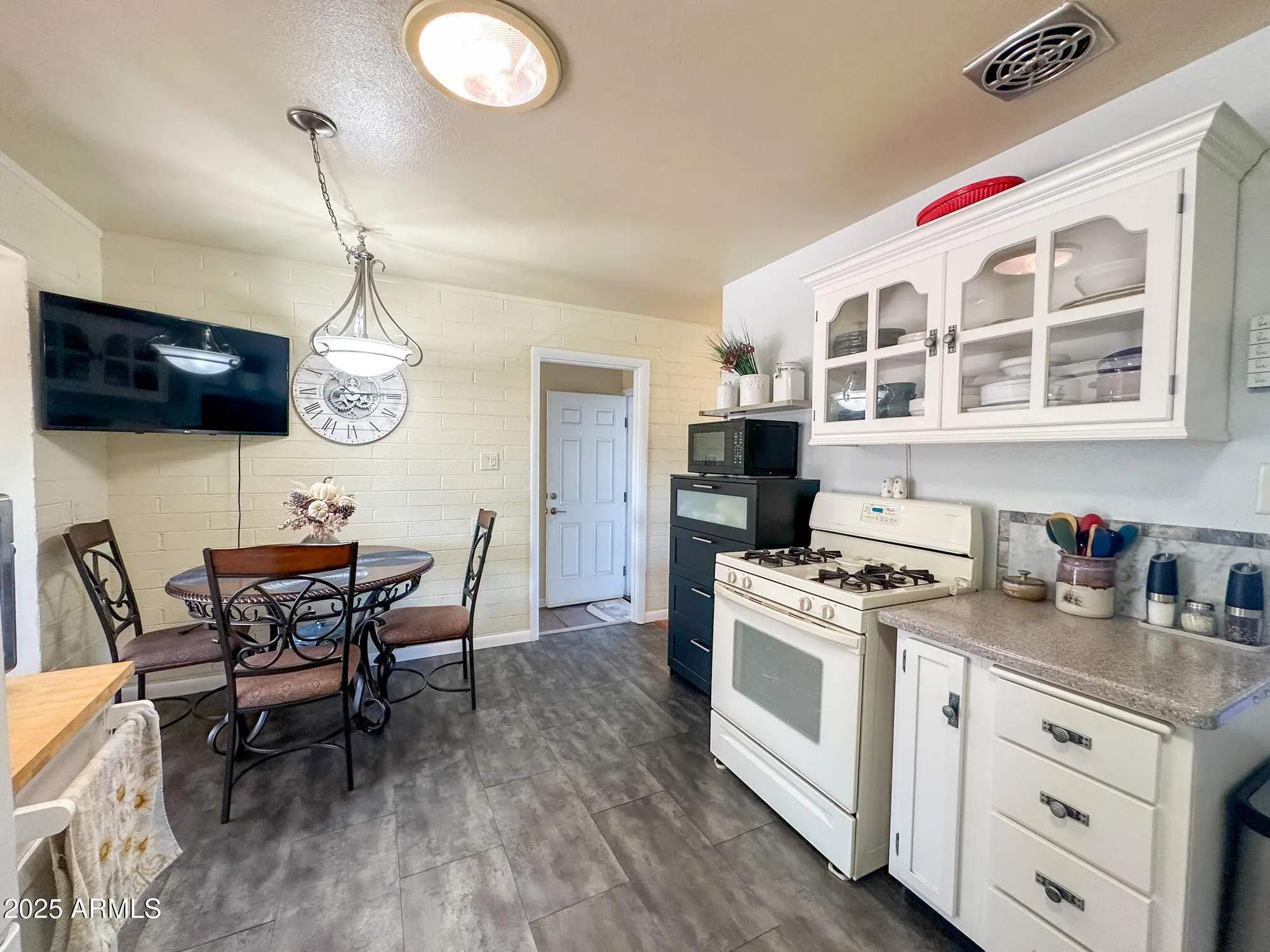 Property Slideshow image 5 of 13 | 10719 w alabama ave, Sun City, AZ, 85351