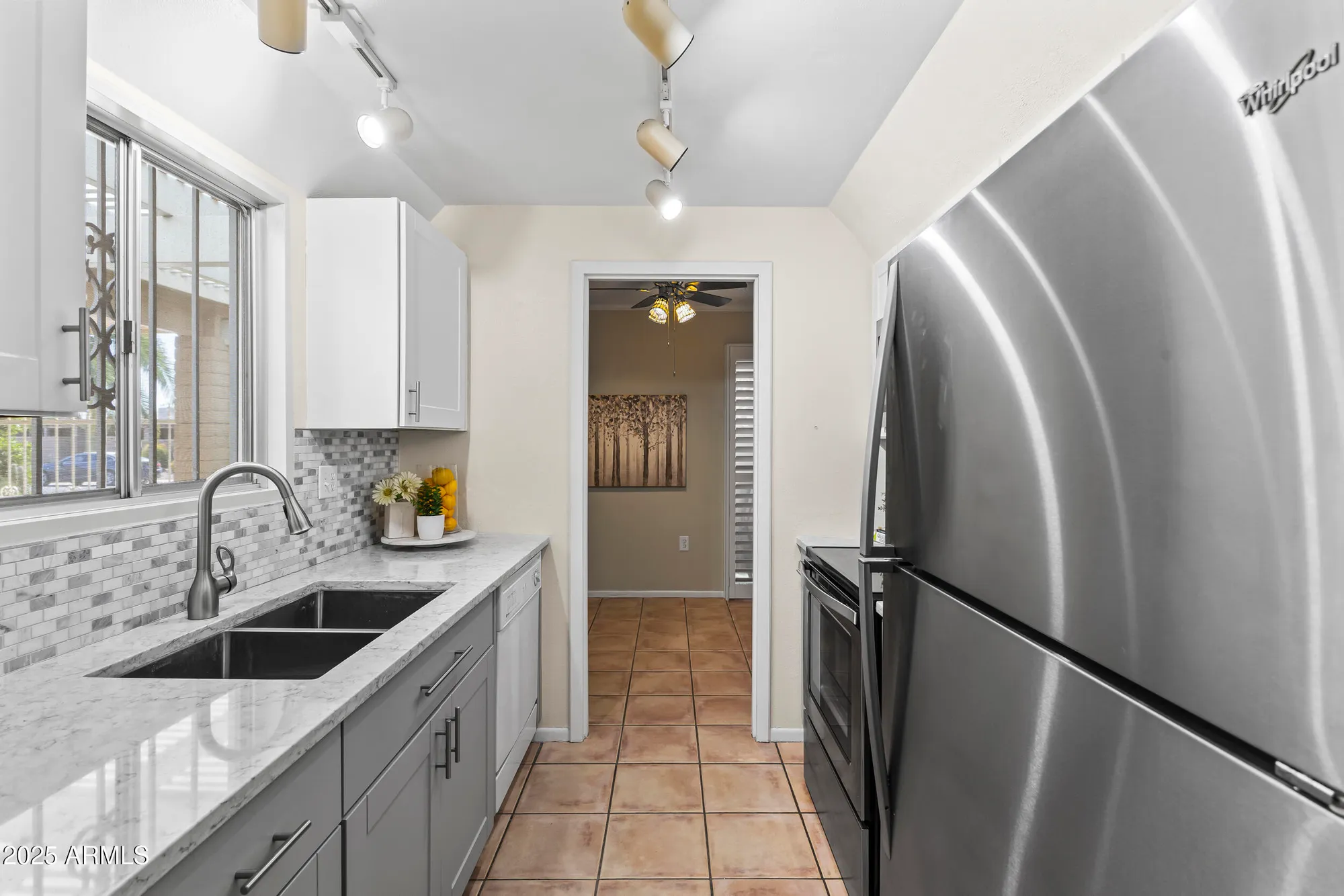 Property Slideshow image 13 of 33 | 9830 w teakwood dr, Sun City, AZ, 85351