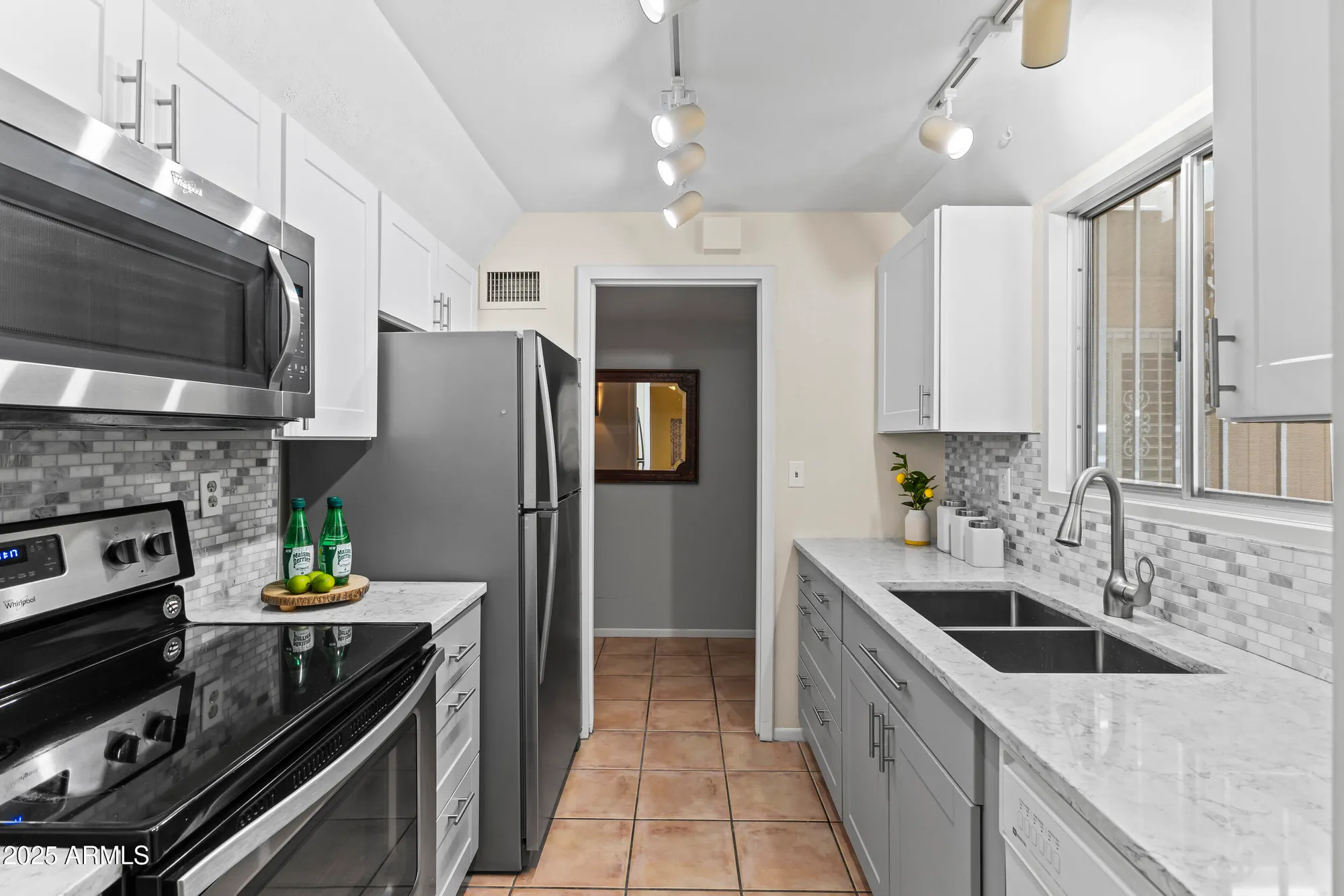 Property Slideshow image 2 of 33 | 9830 w teakwood dr, Sun City, AZ, 85351