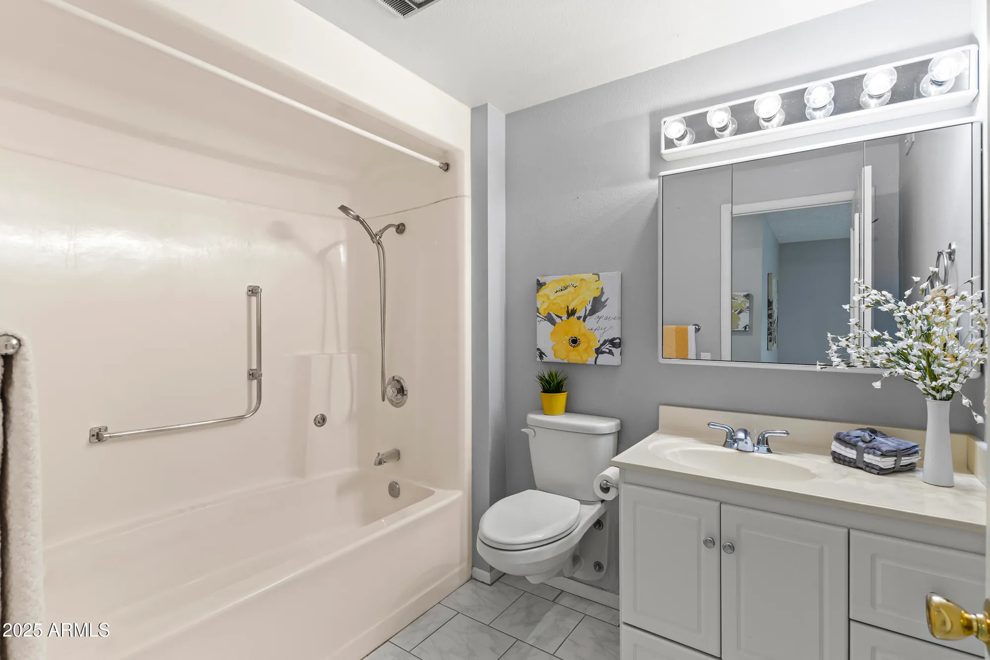 Property Slideshow image 23 of 33 | 9830 w teakwood dr, Sun City, AZ, 85351