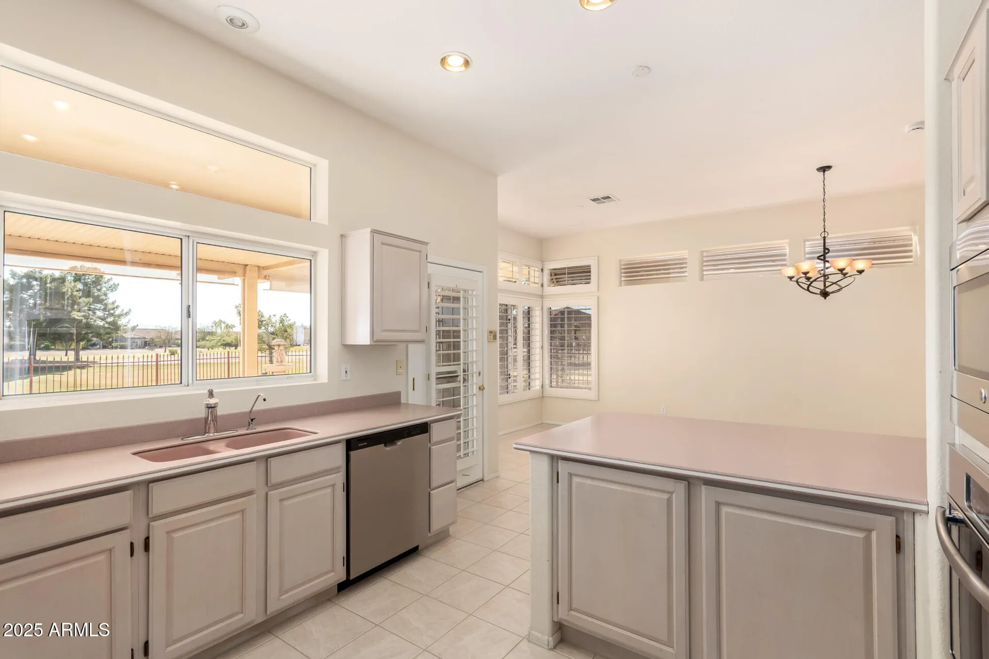 Property Slideshow image 13 of 32 | 22836 n dusty trail blvd, Sun City West, AZ, 85375