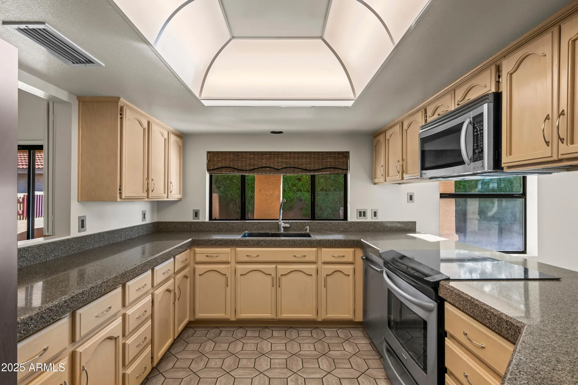 Property Slideshow image 6 of 28 | 26009 s ashwood dr, Sun Lakes, AZ, 85248