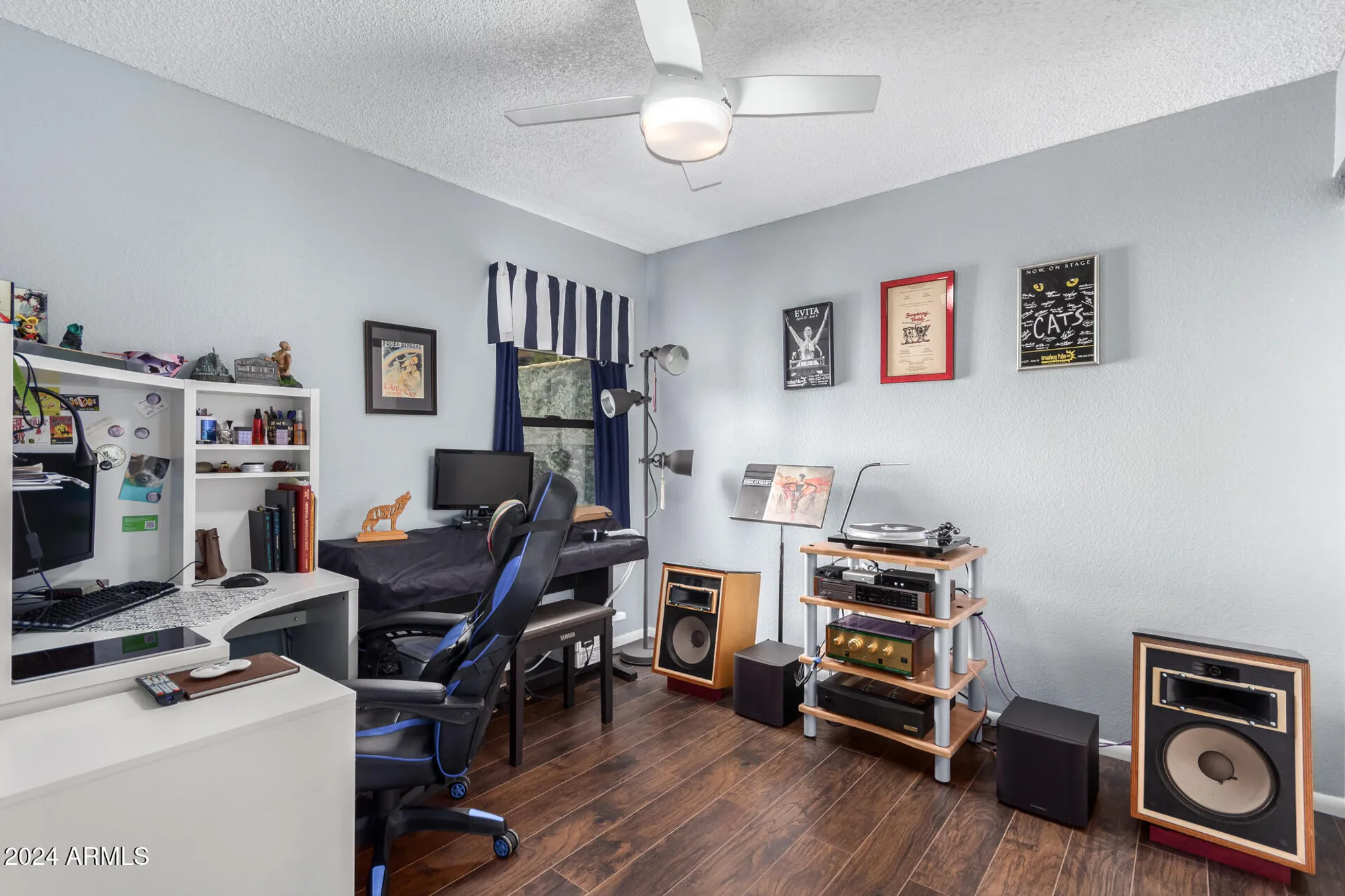 Property Slideshow image 23 of 86 | 12326 s shoshoni dr, Phoenix, AZ, 85044