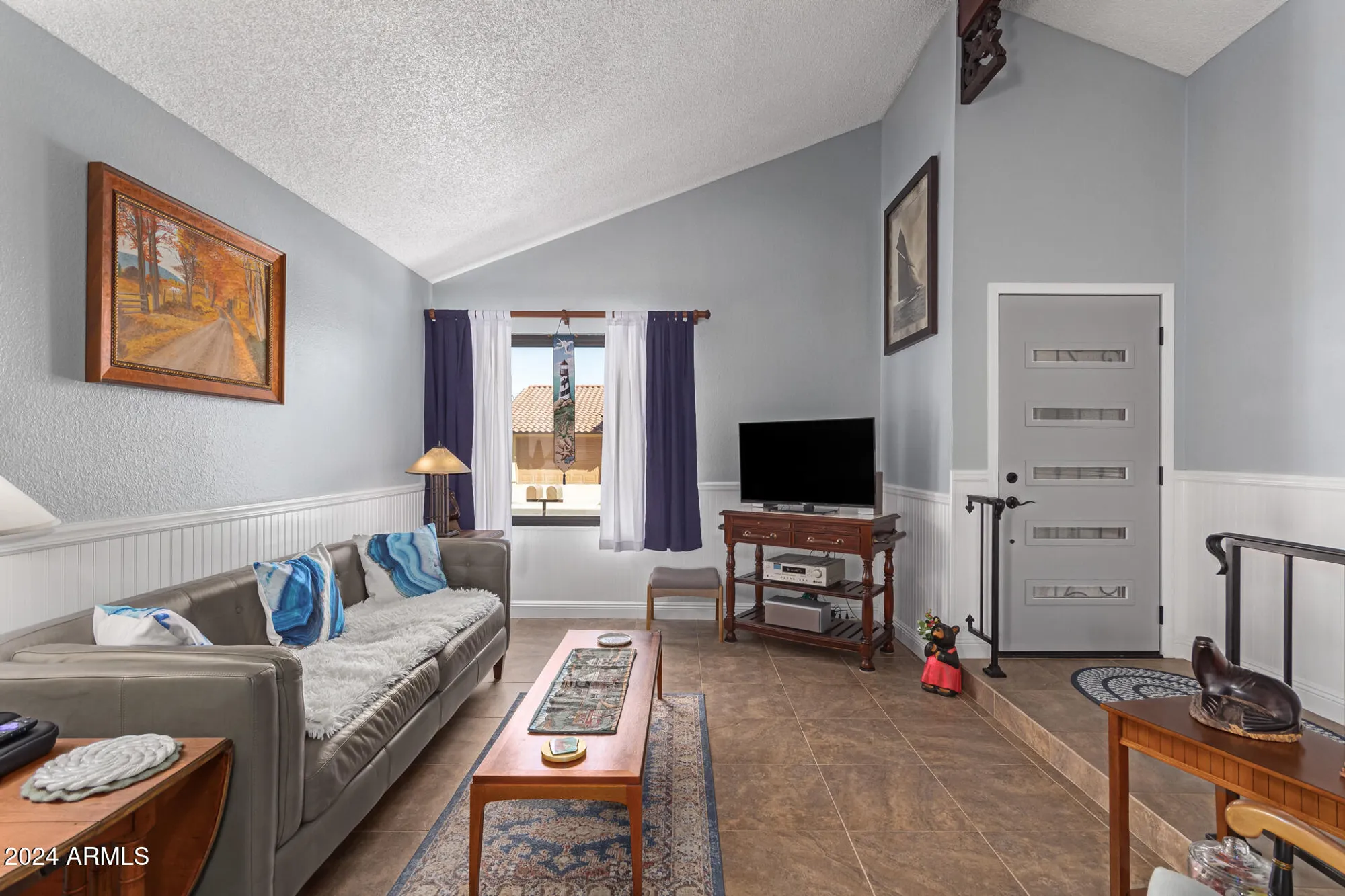 Property Slideshow image 5 of 86 | 12326 s shoshoni dr, Phoenix, AZ, 85044