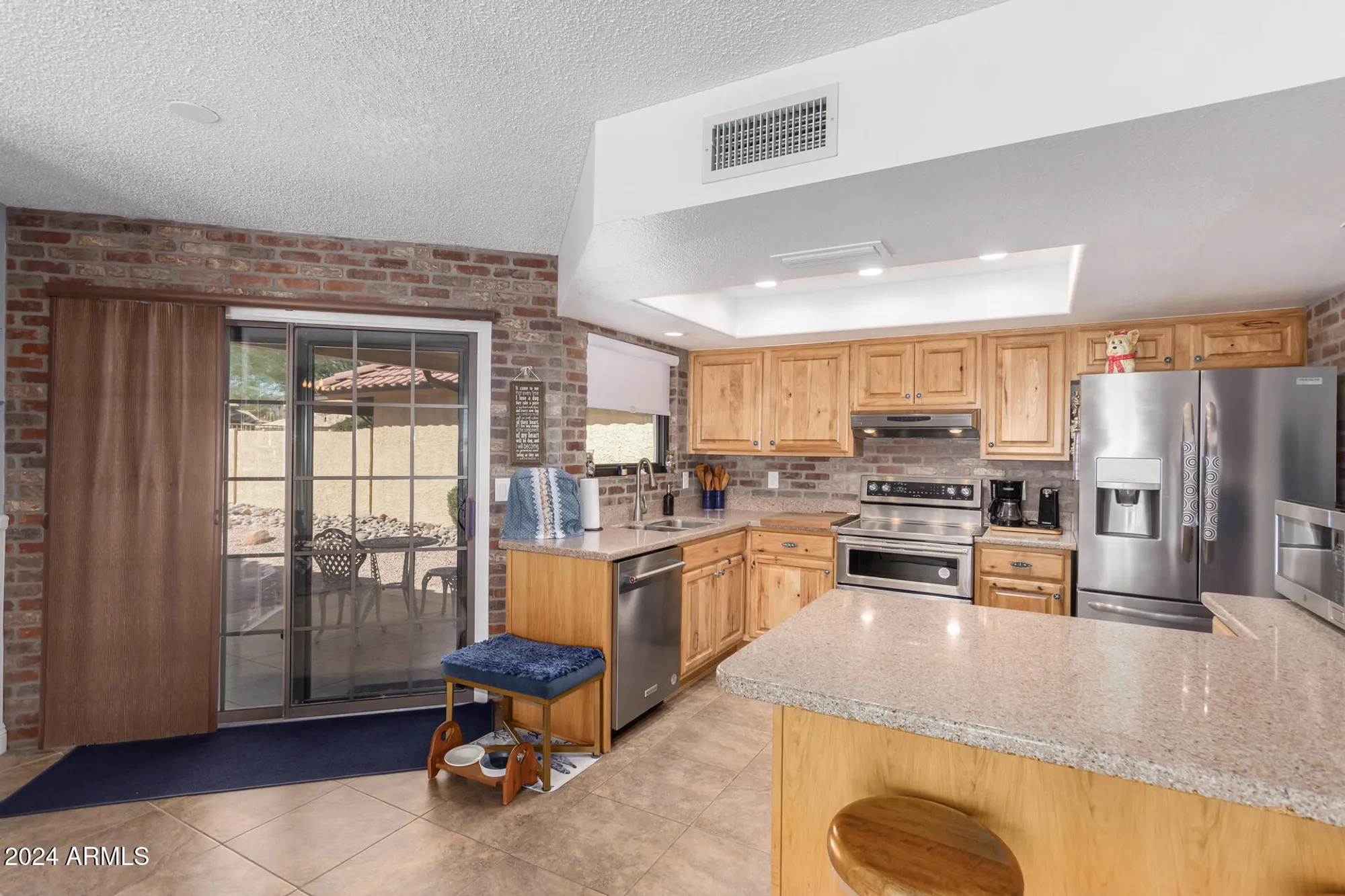 Property Slideshow image 13 of 86 | 12326 s shoshoni dr, Phoenix, AZ, 85044