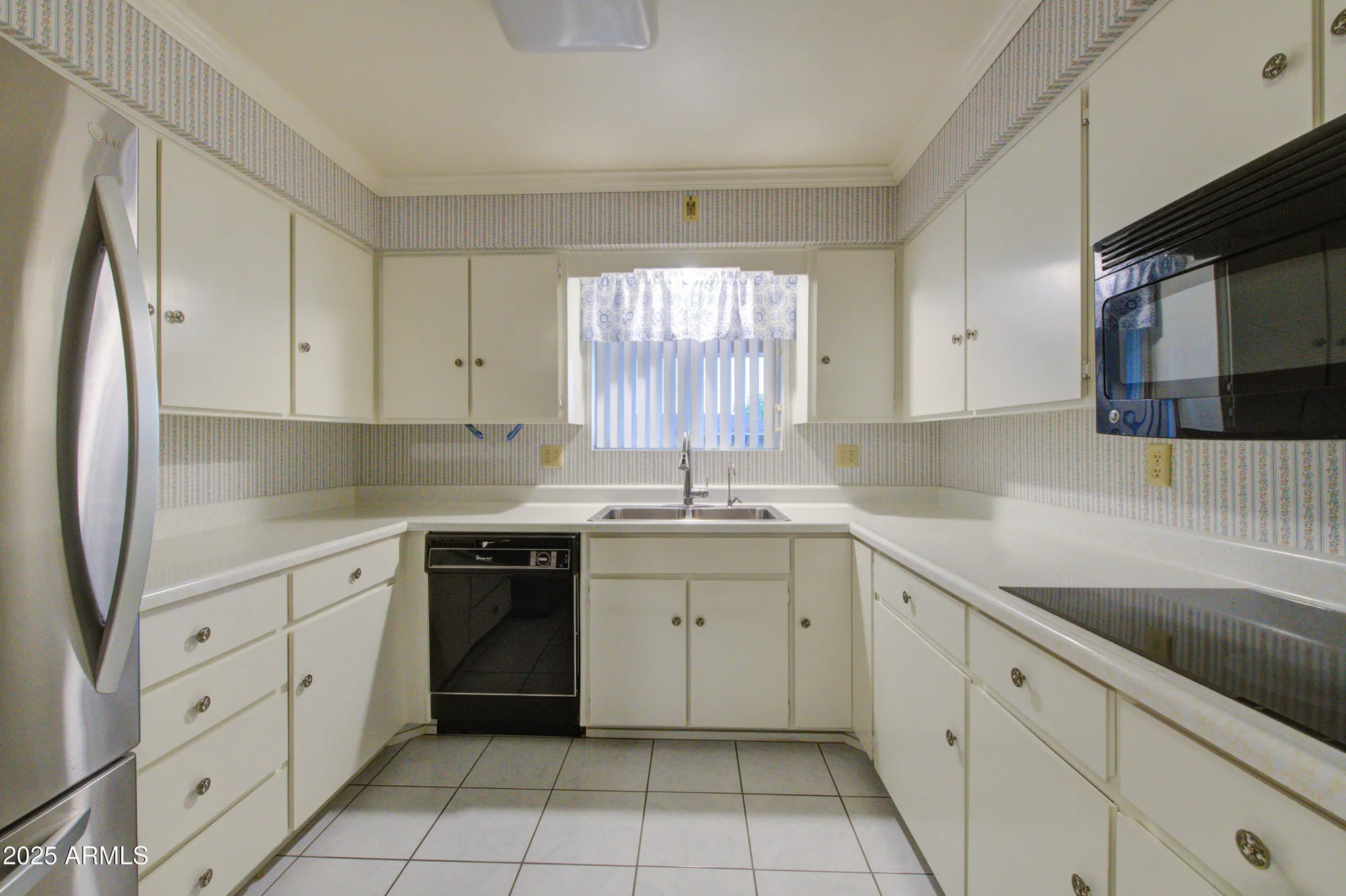 Property Slideshow image 11 of 39 | 6328 e dallas st, Mesa, AZ, 85205