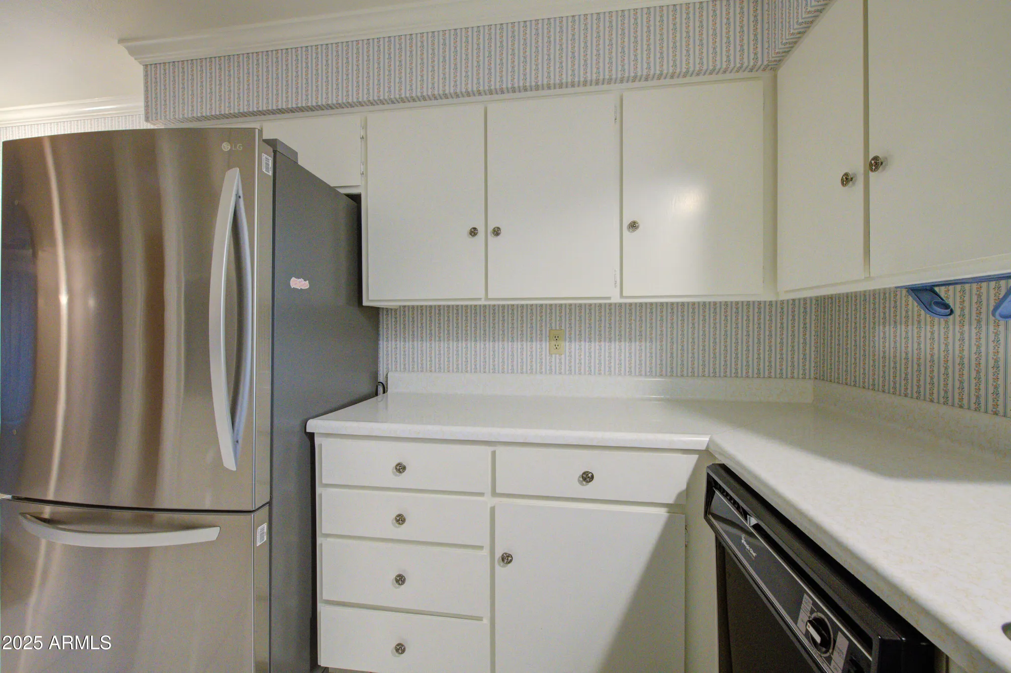 Property Slideshow image 13 of 39 | 6328 e dallas st, Mesa, AZ, 85205