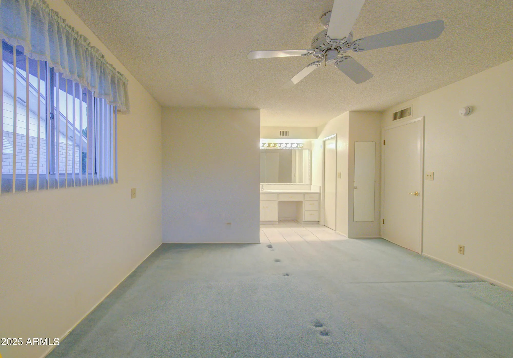 Property Slideshow image 17 of 39 | 6328 e dallas st, Mesa, AZ, 85205