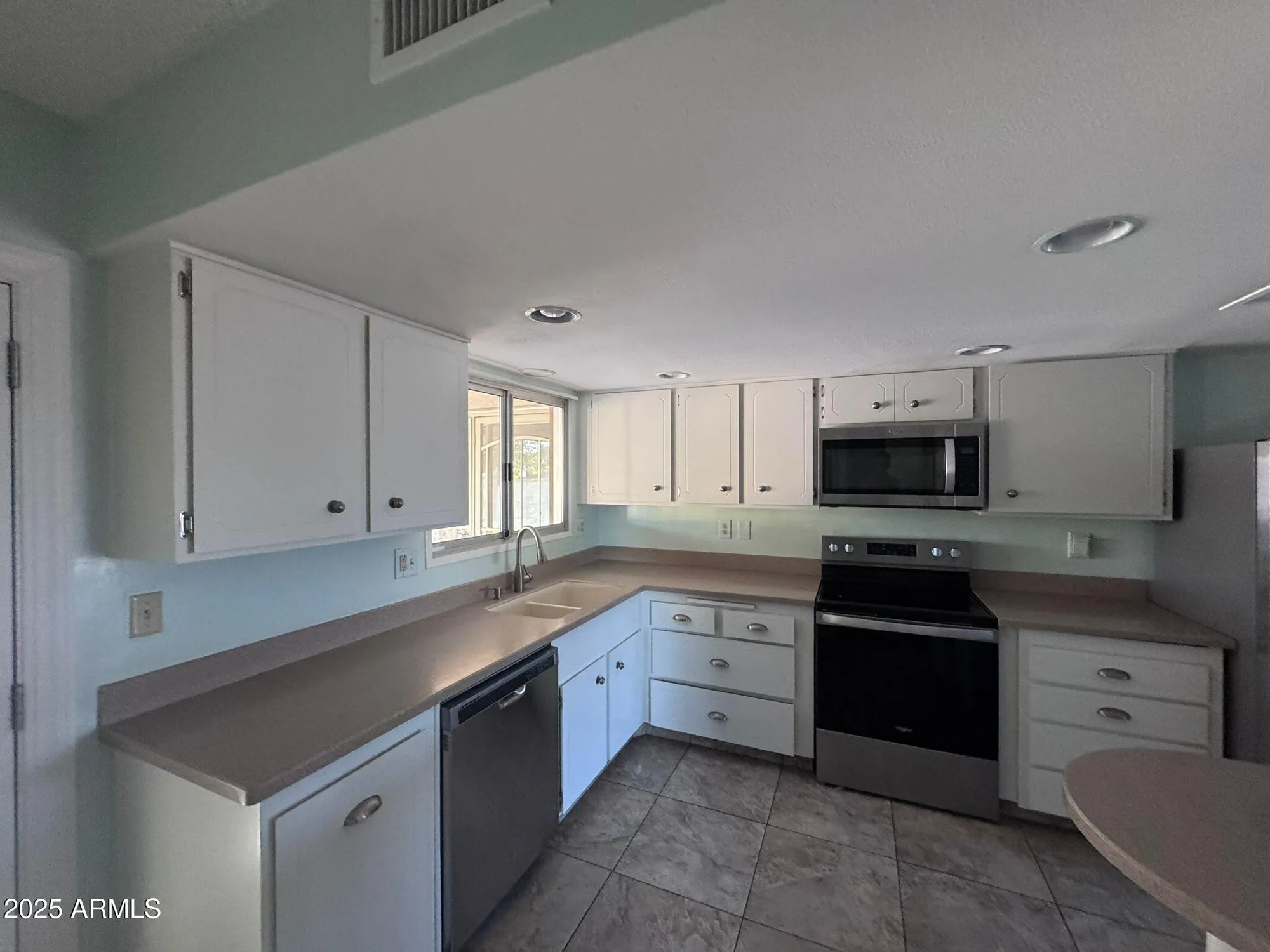 Property Slideshow image 2 of 70 | 13247 w beardsley rd, Sun City West, AZ, 85375