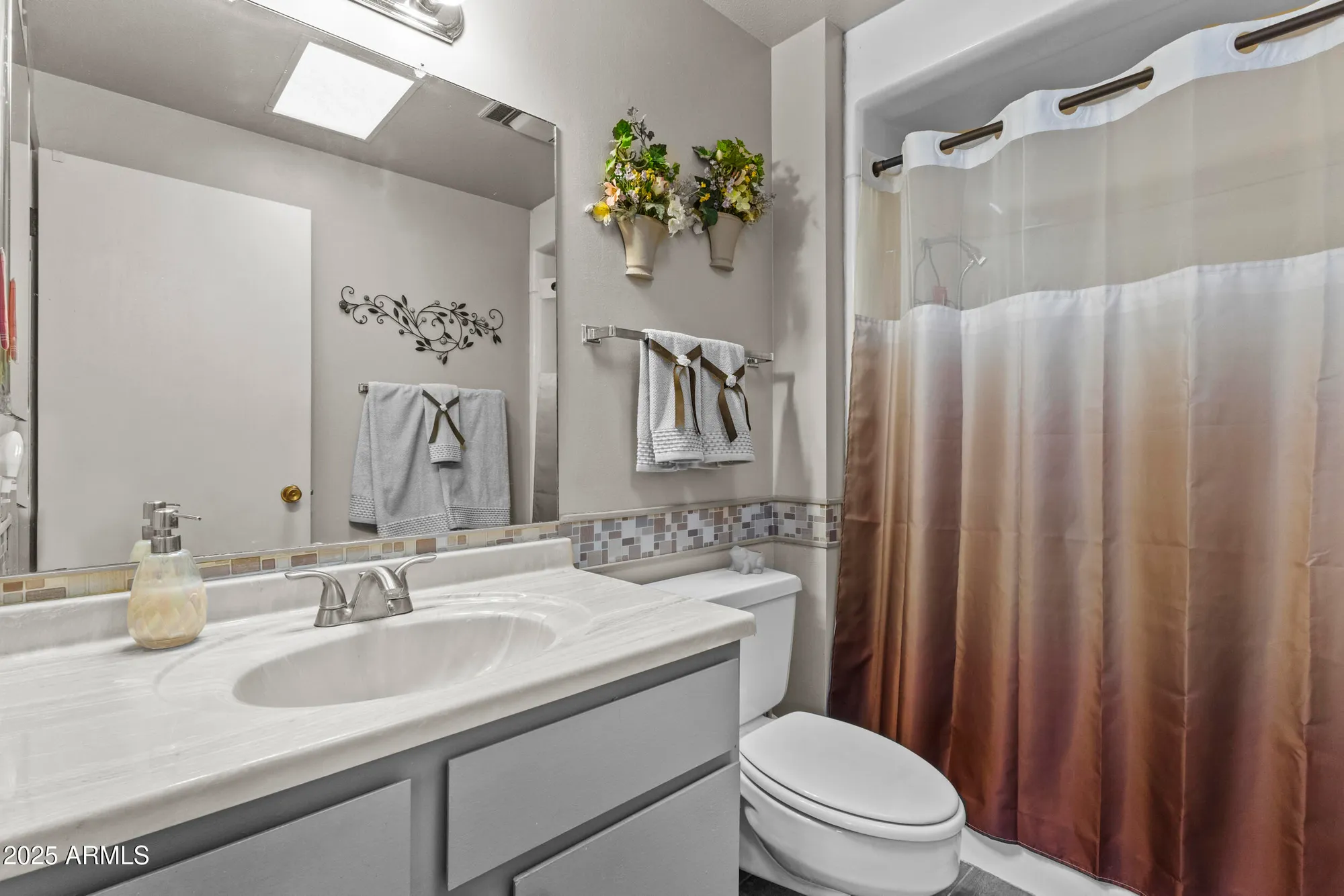 Property Slideshow image 11 of 28 | 10918 w manzanita dr, Sun City, AZ, 85373