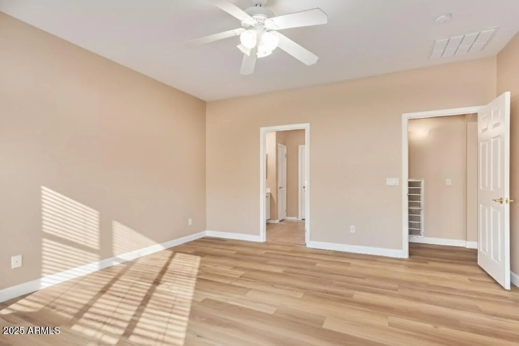 Property Slideshow image 17 of 36 | 3544 e county down dr, Chandler, AZ, 85249