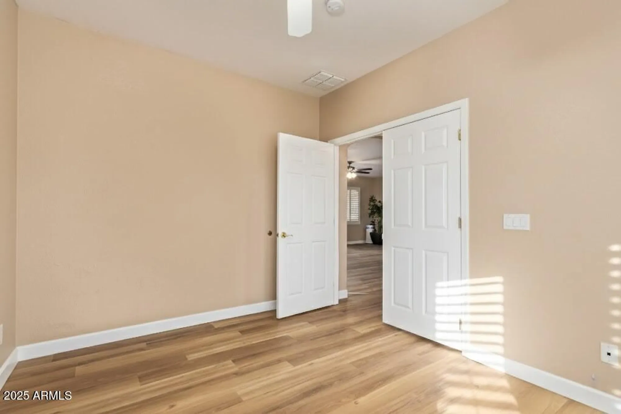 Property Slideshow image 18 of 36 | 3544 e county down dr, Chandler, AZ, 85249