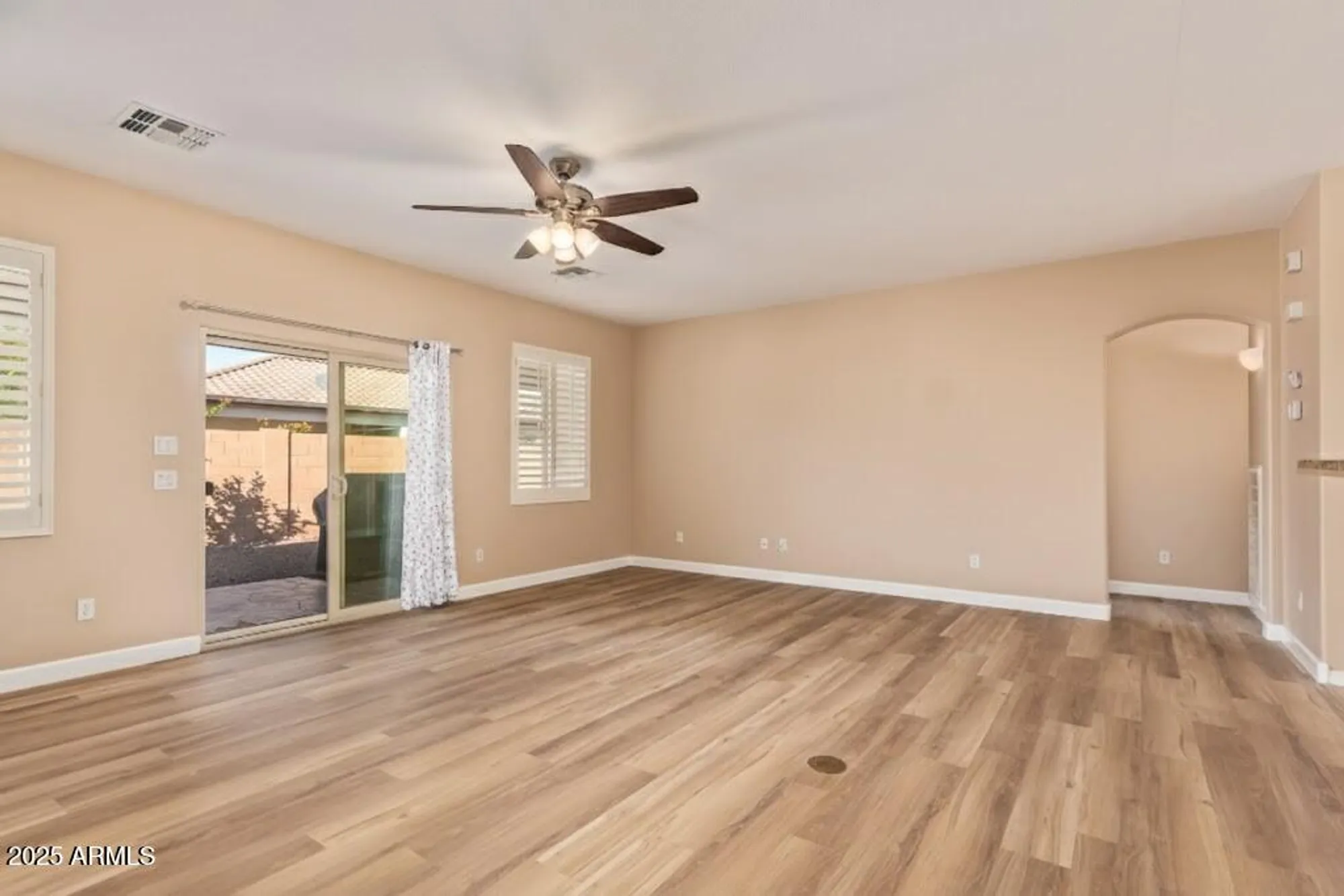 Property Slideshow image 9 of 36 | 3544 e county down dr, Chandler, AZ, 85249