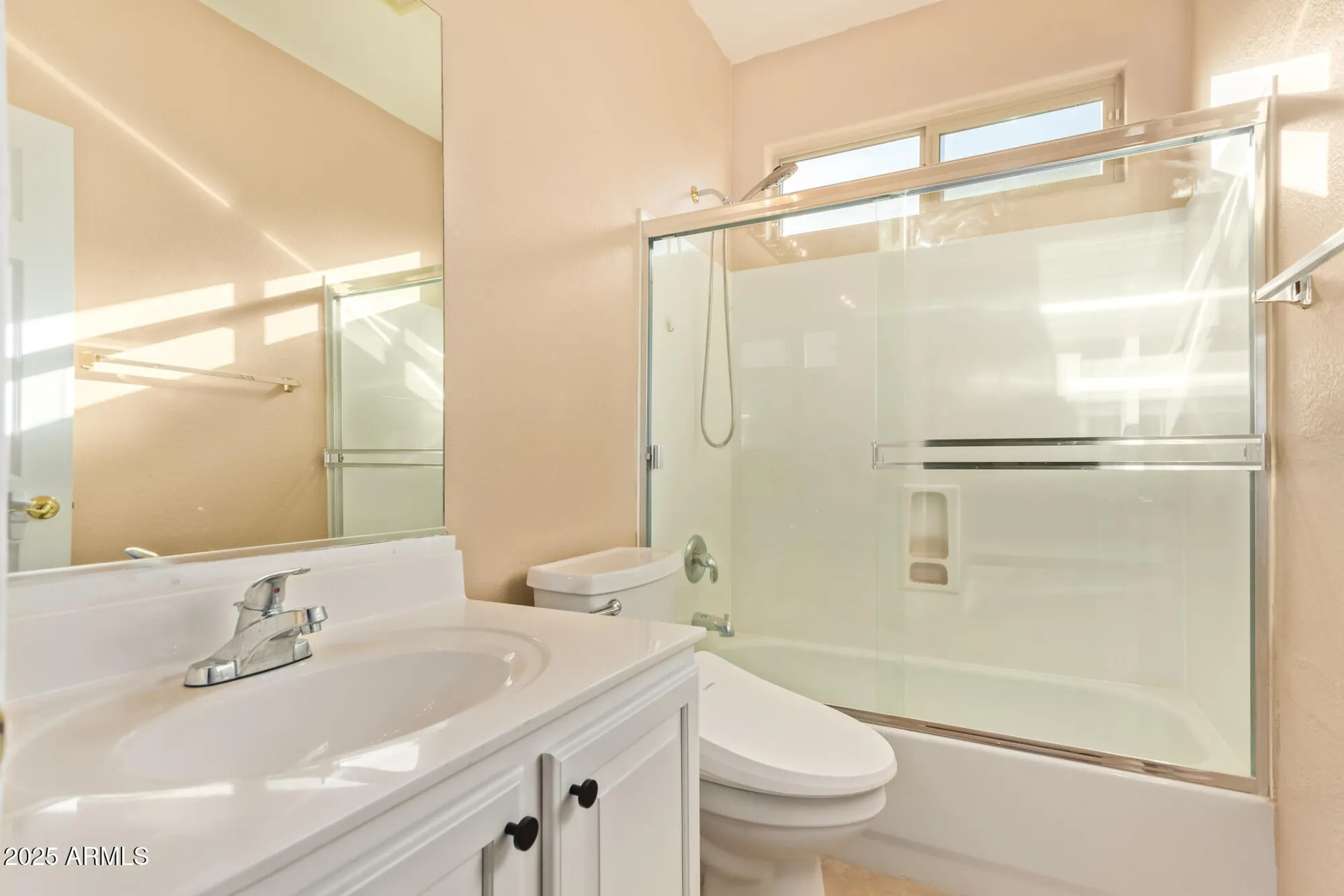 Property Slideshow image 12 of 36 | 3544 e county down dr, Chandler, AZ, 85249