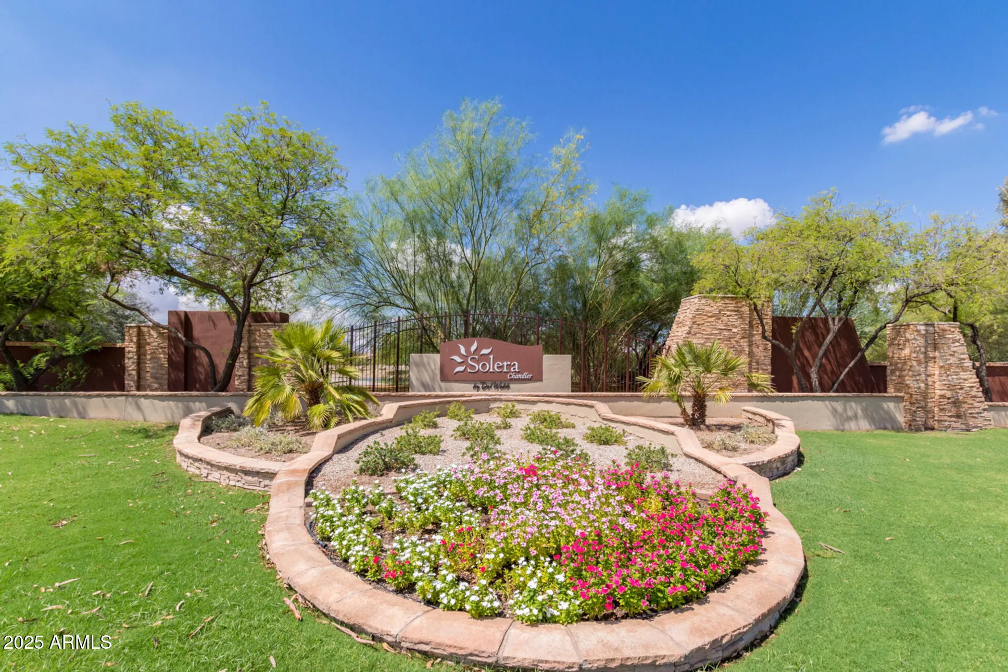 Property Slideshow image 28 of 36 | 3544 e county down dr, Chandler, AZ, 85249