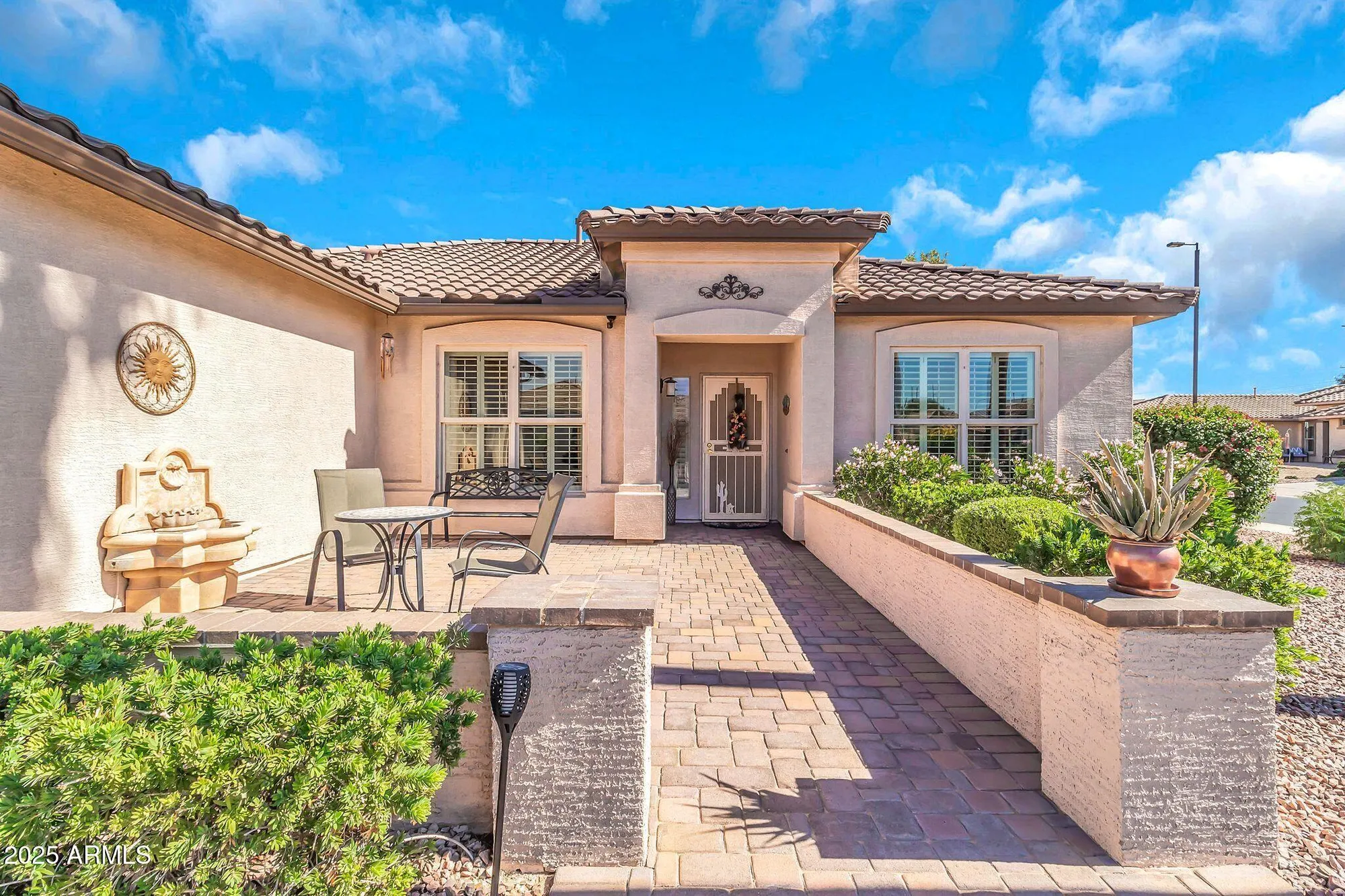 Property Slideshow image 4 of 39 | 6959 s rincon dr, Chandler, AZ, 85249