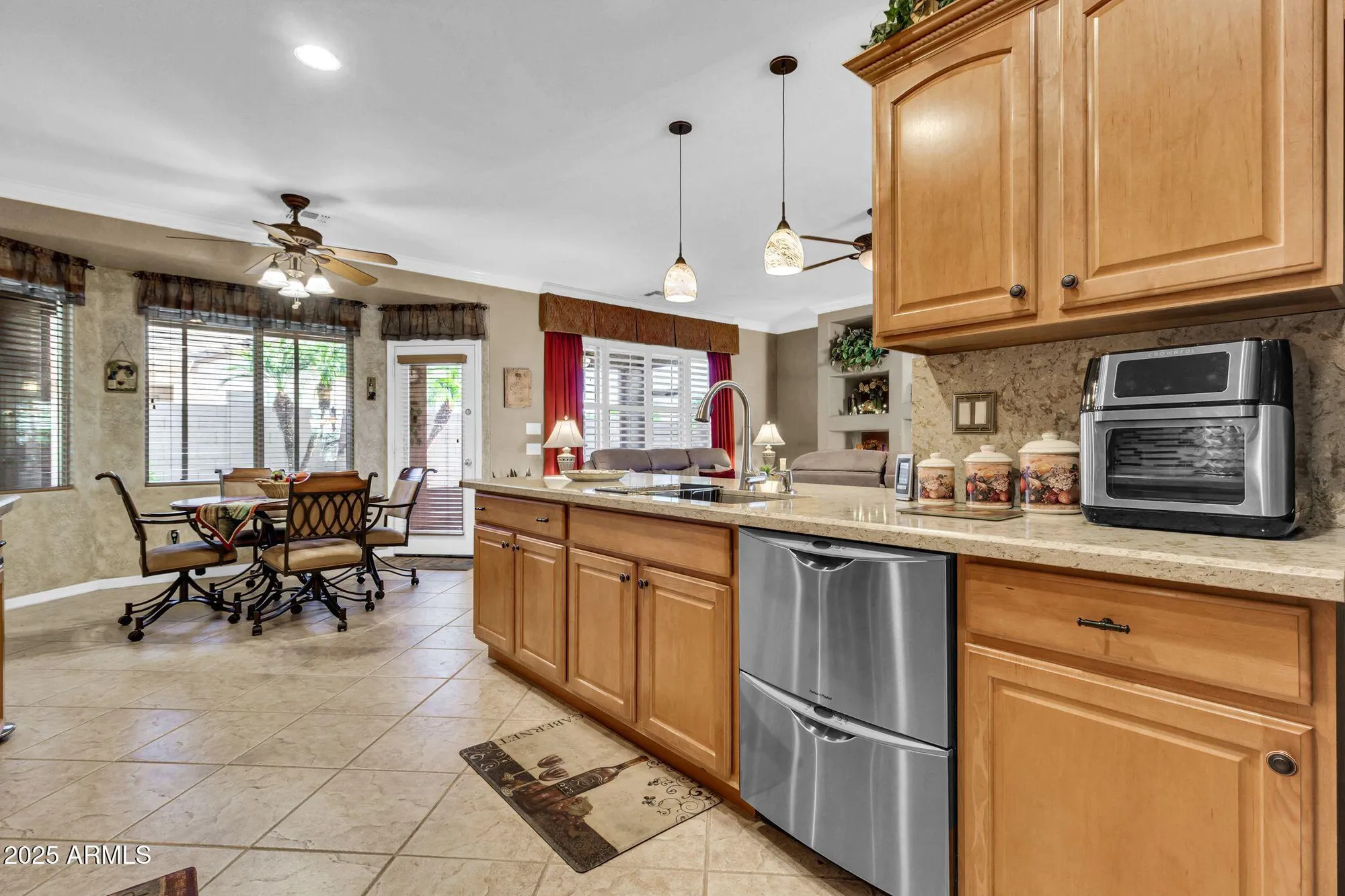 Property Slideshow image 12 of 39 | 6959 s rincon dr, Chandler, AZ, 85249