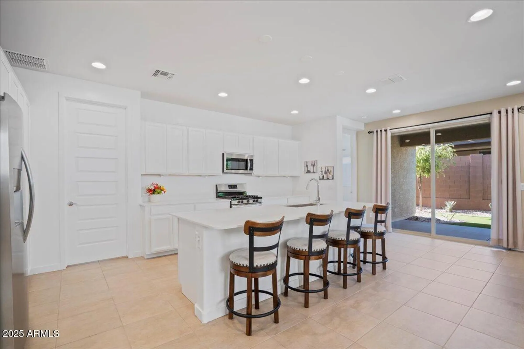 Property Slideshow image 13 of 40 | 25000 n 172nd dr, Surprise, AZ, 85387