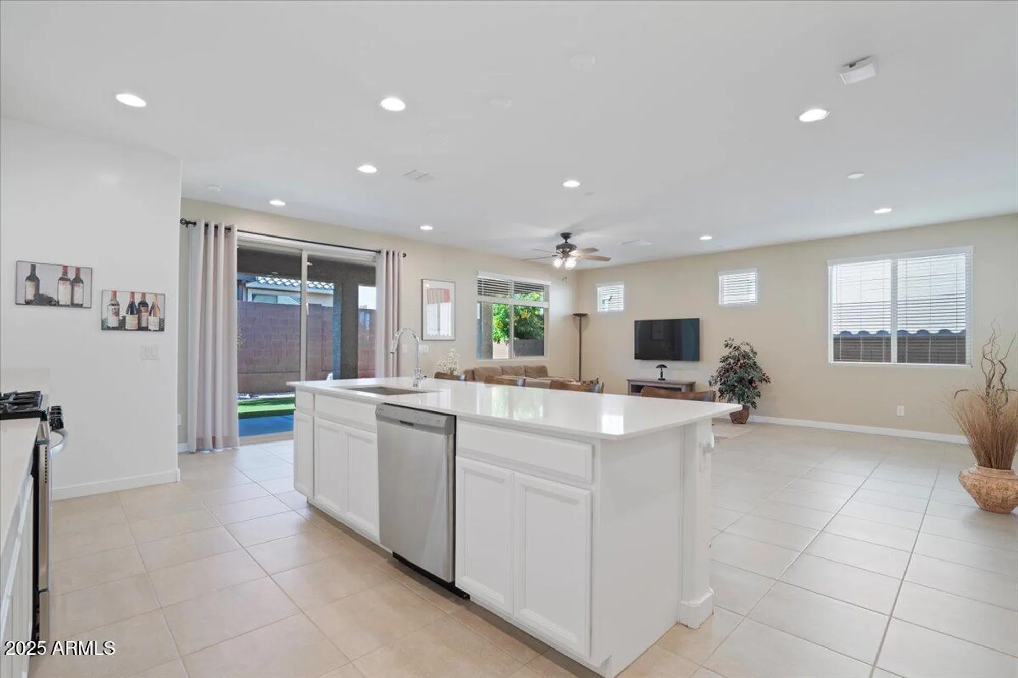 Property Slideshow image 14 of 40 | 25000 n 172nd dr, Surprise, AZ, 85387