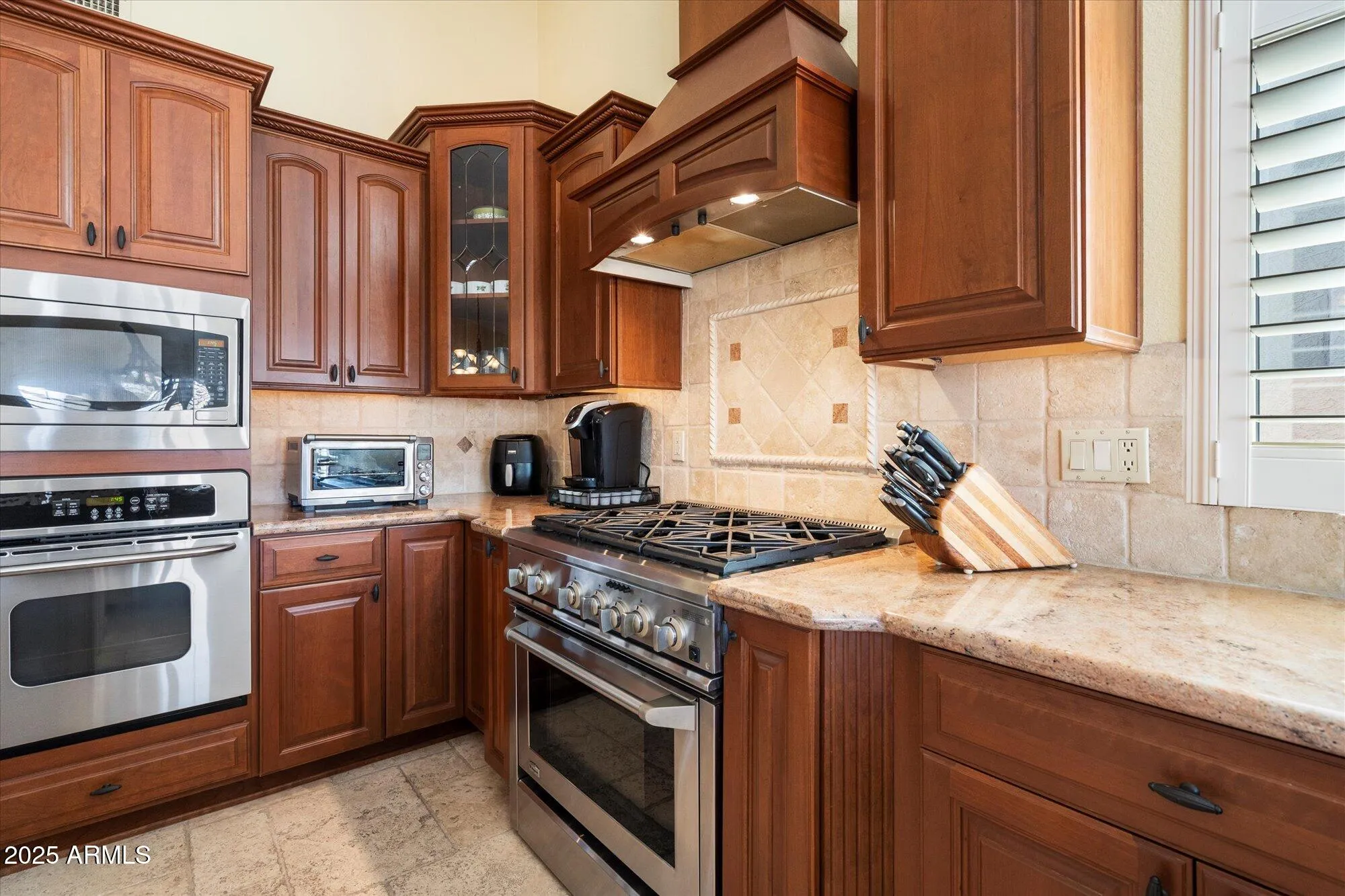 Property Slideshow image 12 of 31 | 8960 w kerry ln, Peoria, AZ, 85382