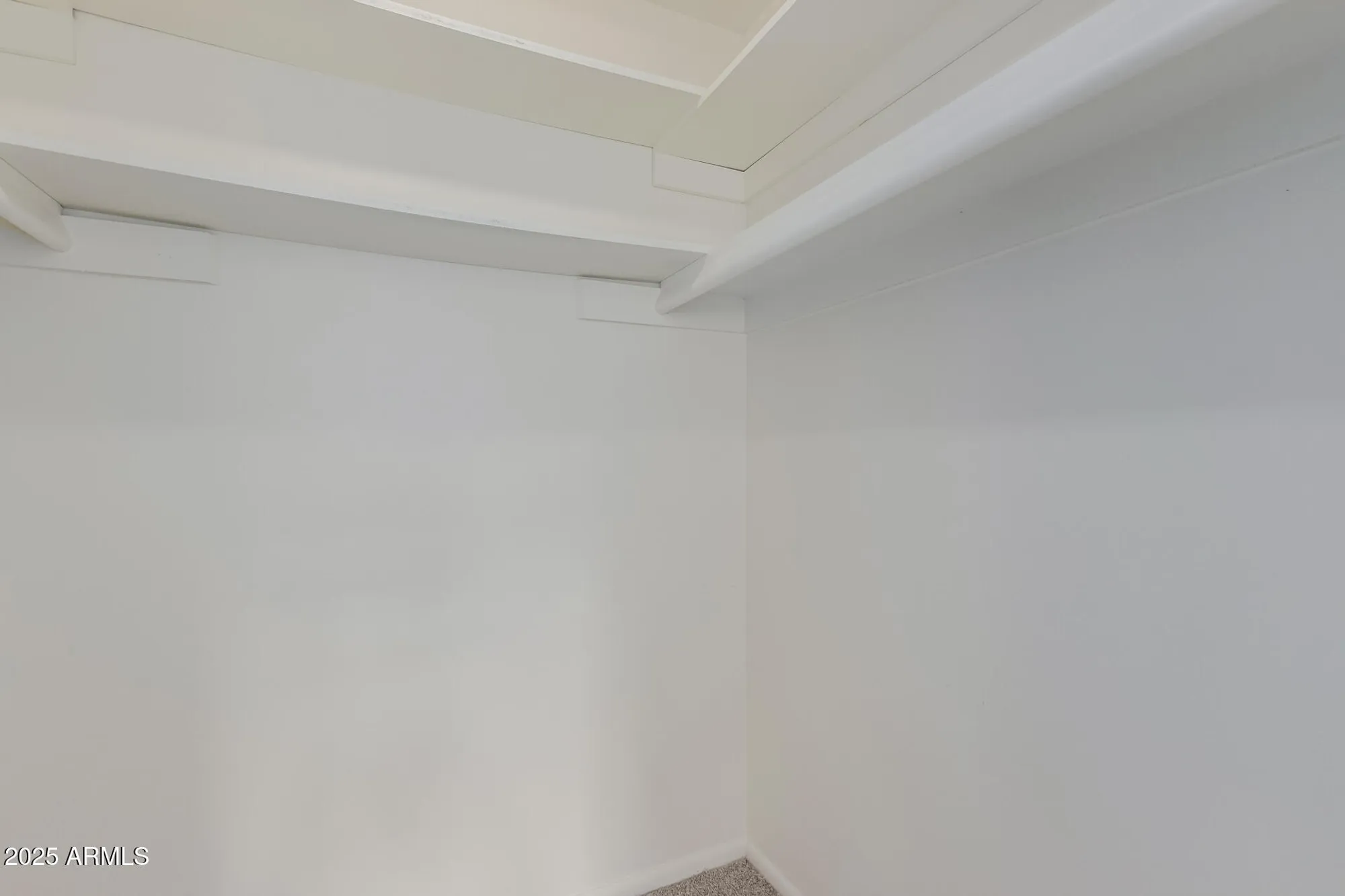 Property Slideshow image 14 of 21 | 2145 e betty elyse ln, Phoenix, AZ, 85022