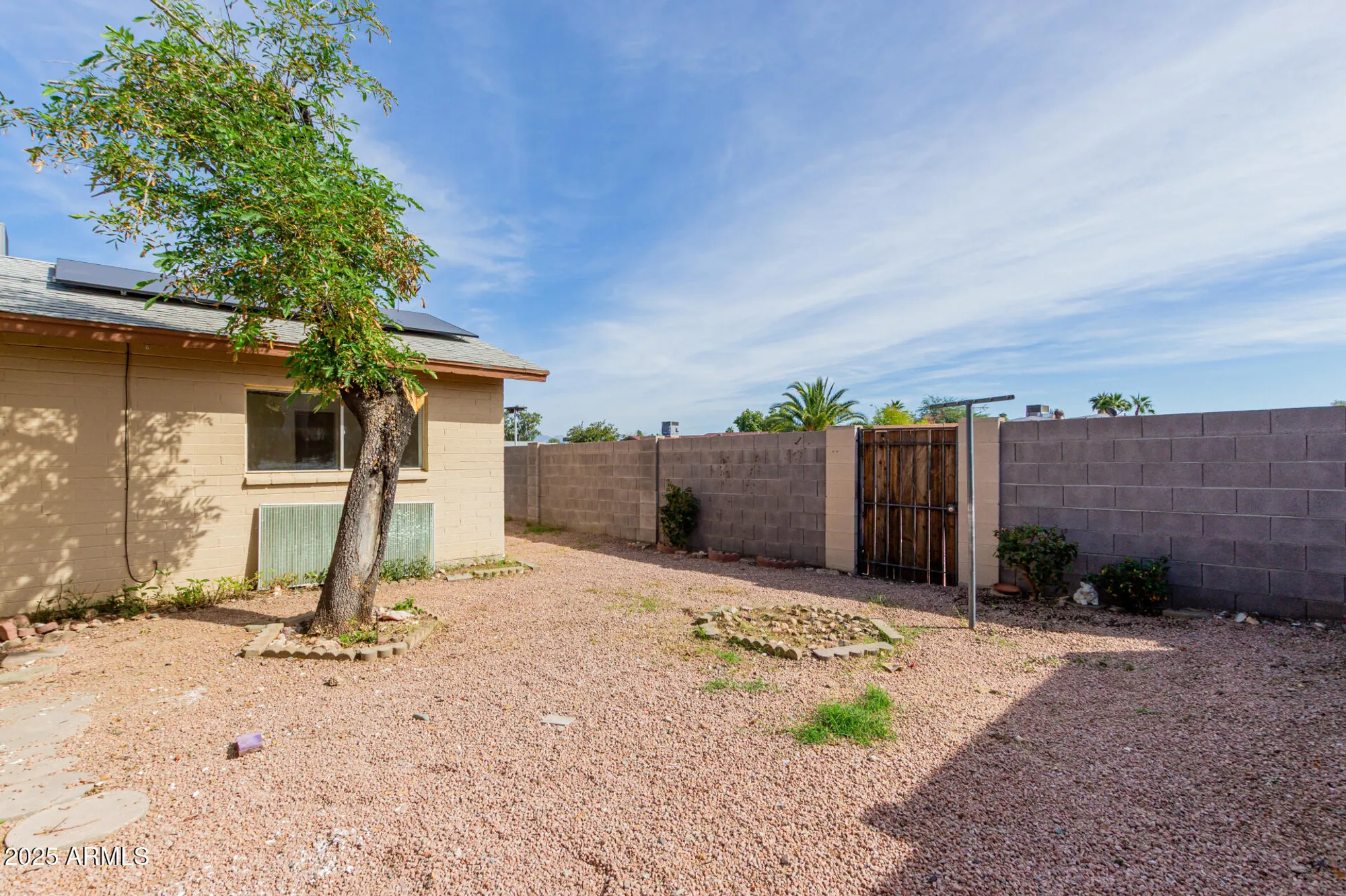 Property Slideshow image 19 of 21 | 2145 e betty elyse ln, Phoenix, AZ, 85022