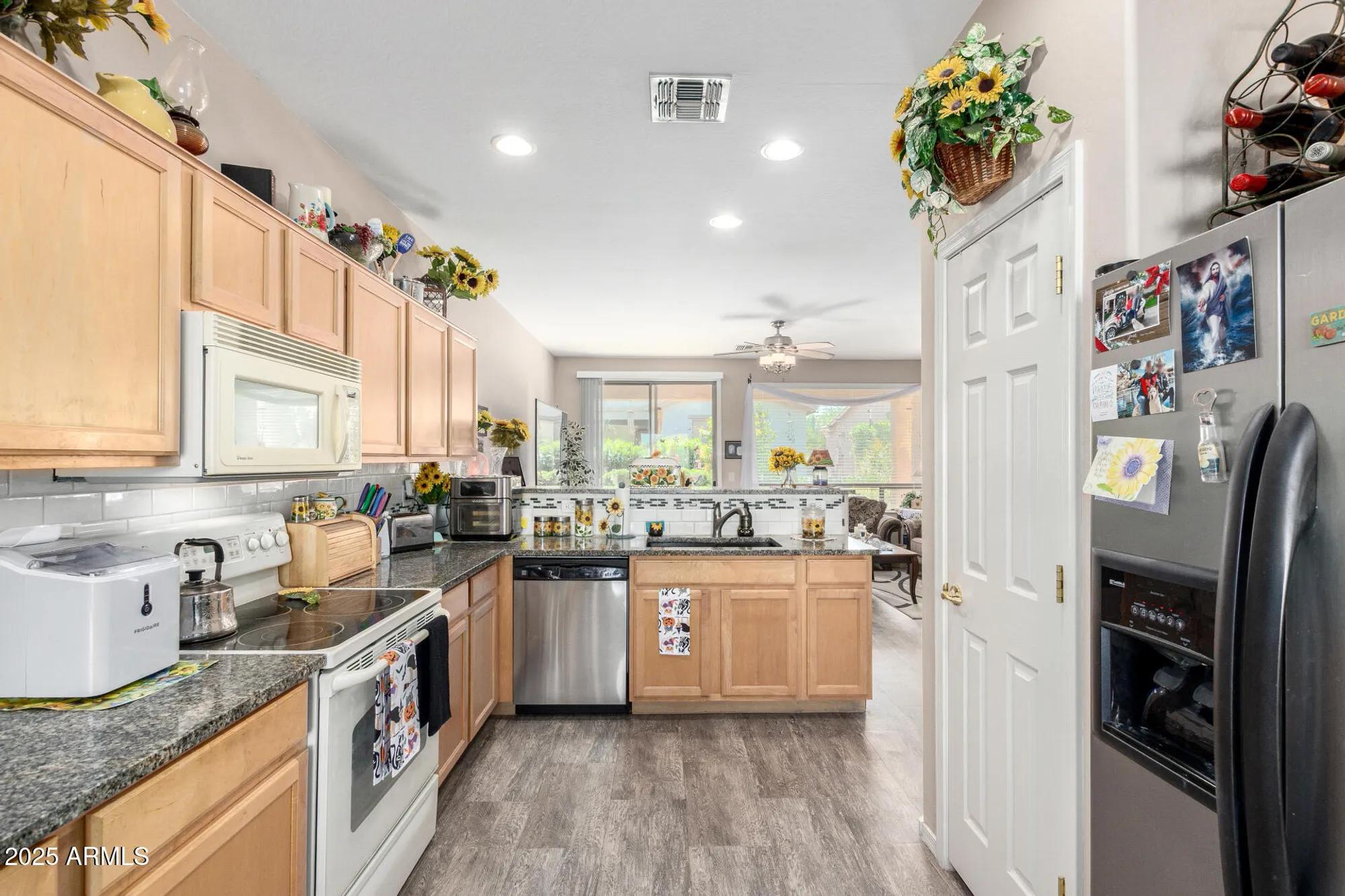 Property Slideshow image 9 of 67 | 42607 w constellation dr, Maricopa, AZ, 85138