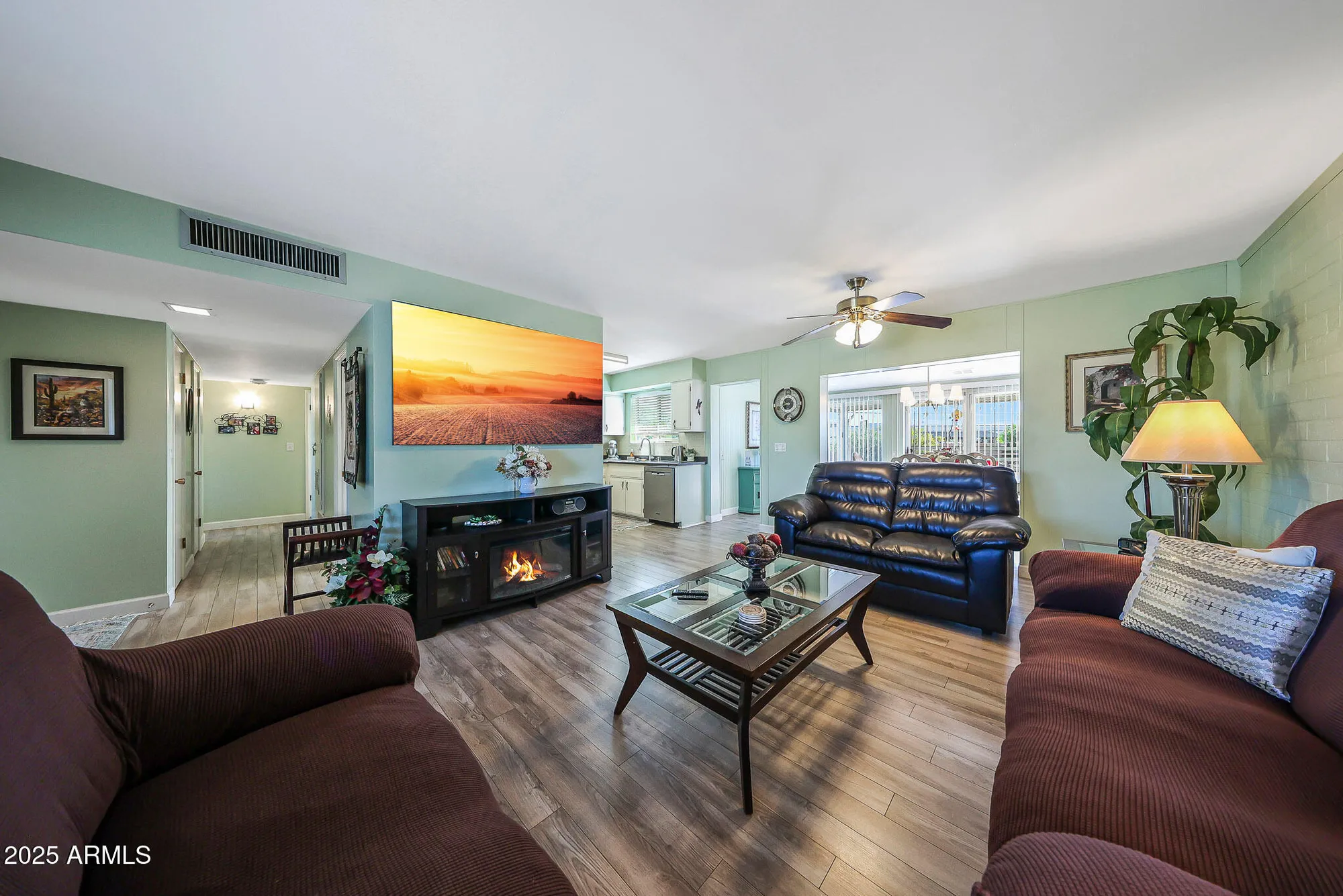 Property Slideshow image 10 of 49 | 9915 w hope cir, Sun City, AZ, 85351