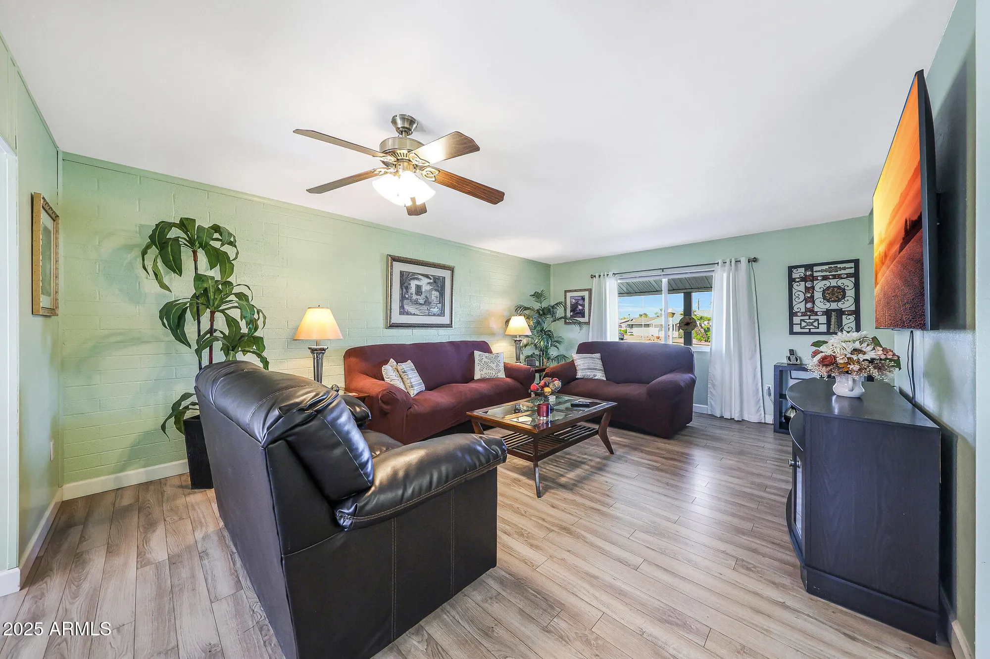 Property Slideshow image 11 of 49 | 9915 w hope cir, Sun City, AZ, 85351