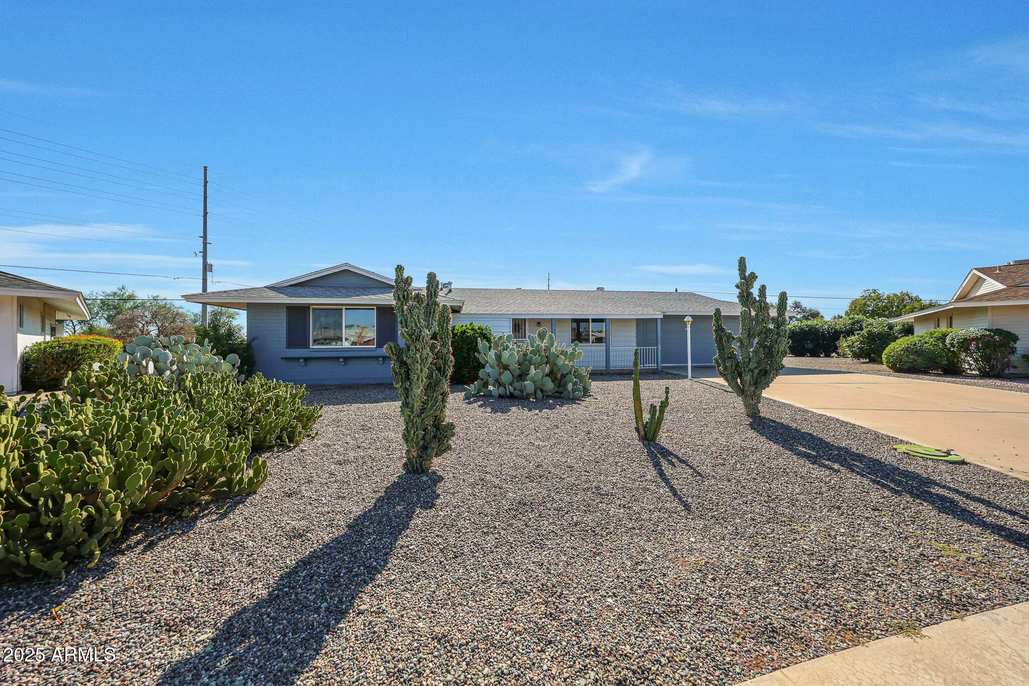 Property Slideshow image 7 of 49 | 9915 w hope cir, Sun City, AZ, 85351