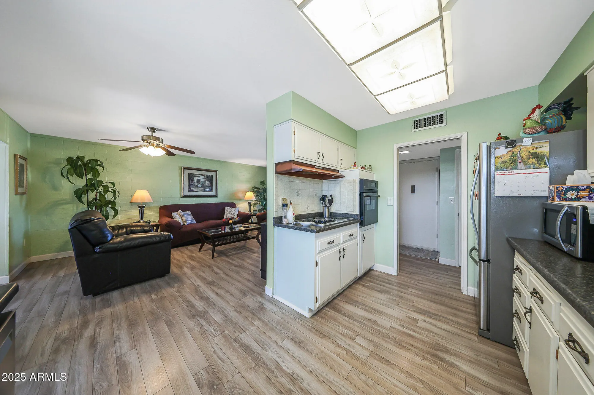 Property Slideshow image 13 of 49 | 9915 w hope cir, Sun City, AZ, 85351