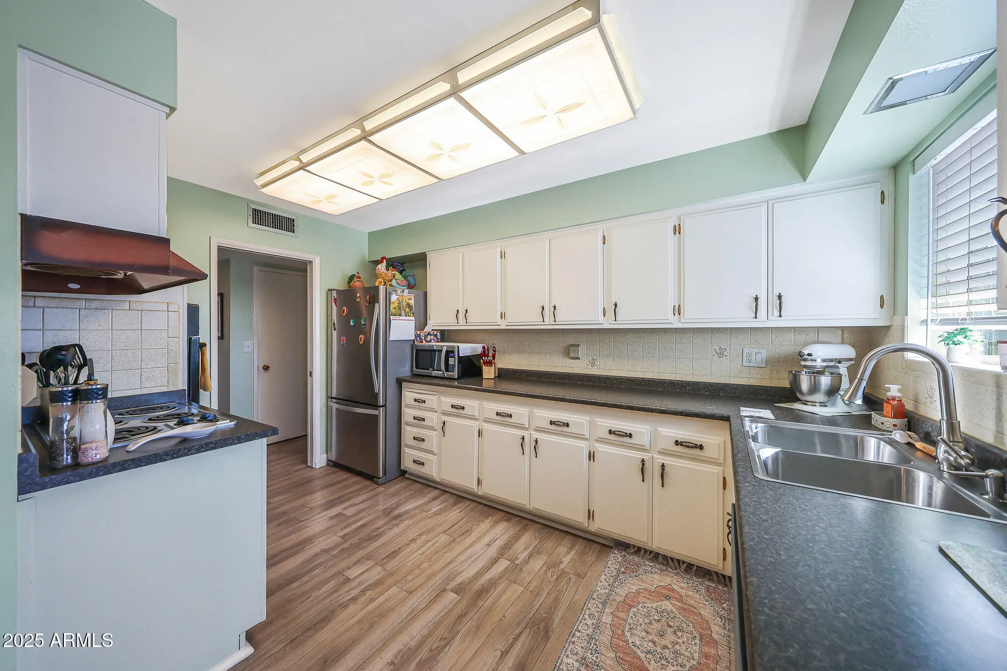 Property Slideshow image 3 of 49 | 9915 w hope cir, Sun City, AZ, 85351