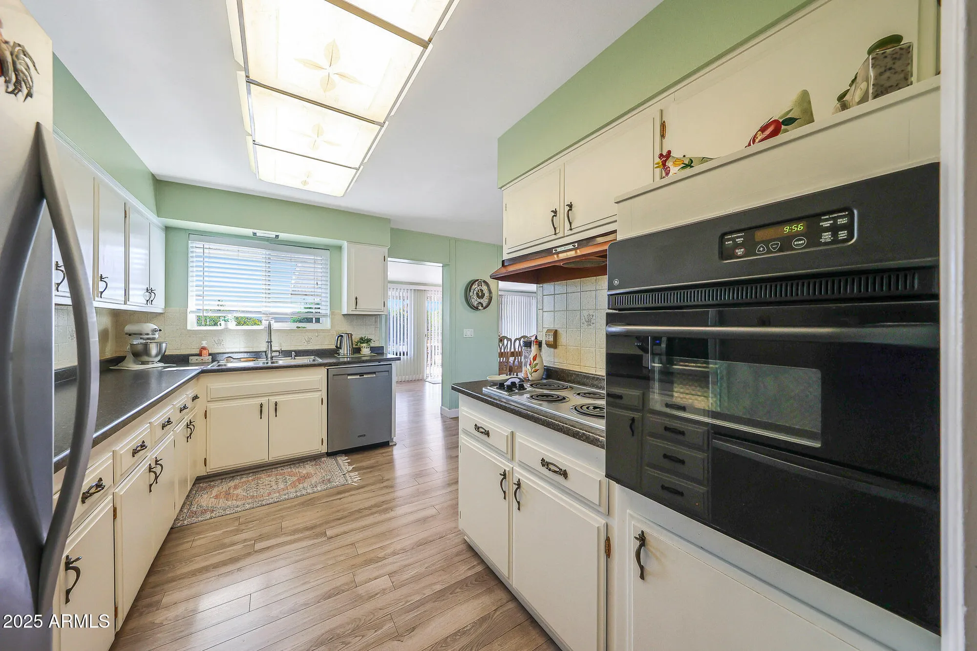 Property Slideshow image 15 of 49 | 9915 w hope cir, Sun City, AZ, 85351