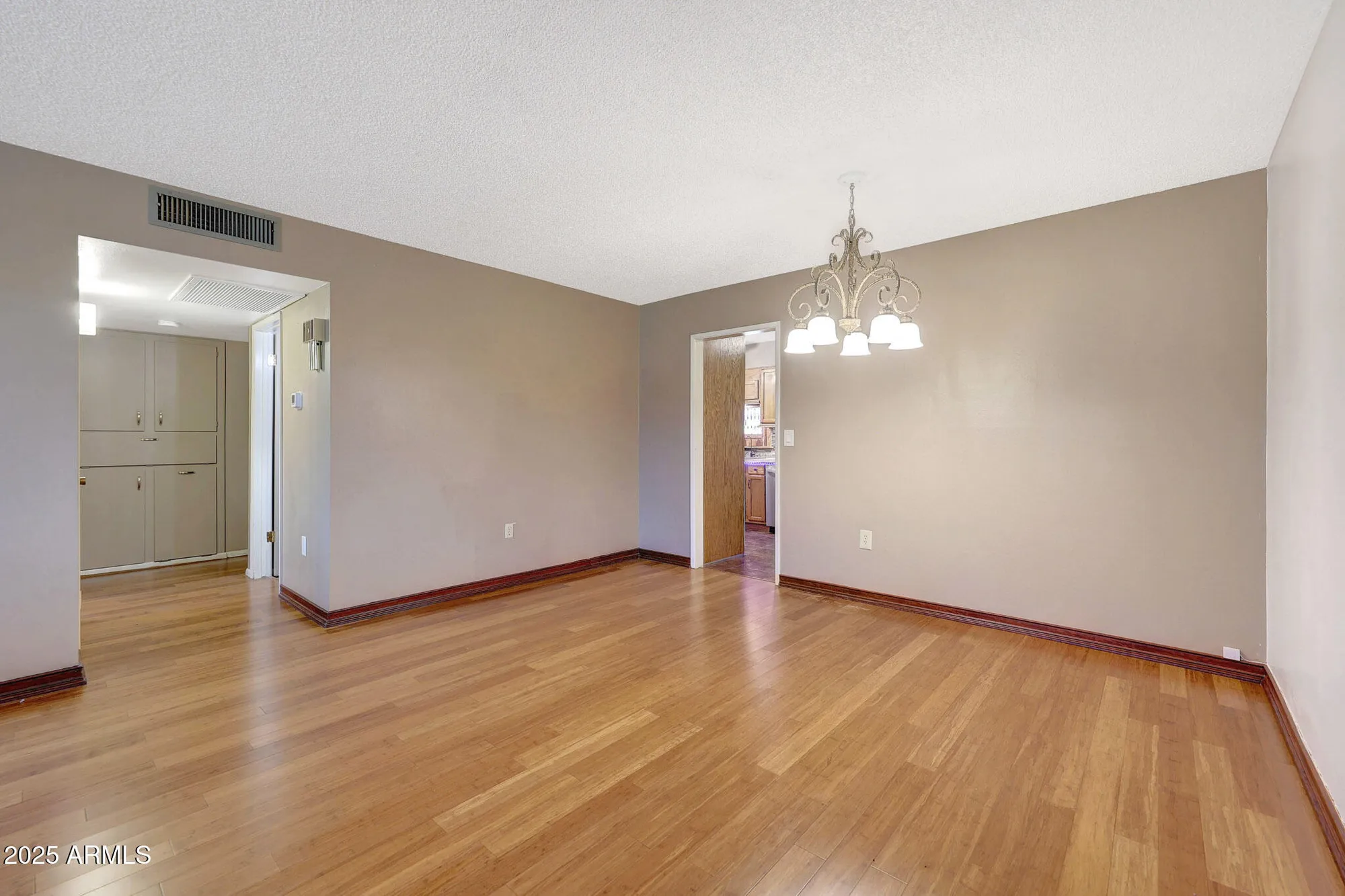 Property Slideshow image 11 of 37 | 10853 w santa fe dr, Sun City, AZ, 85351