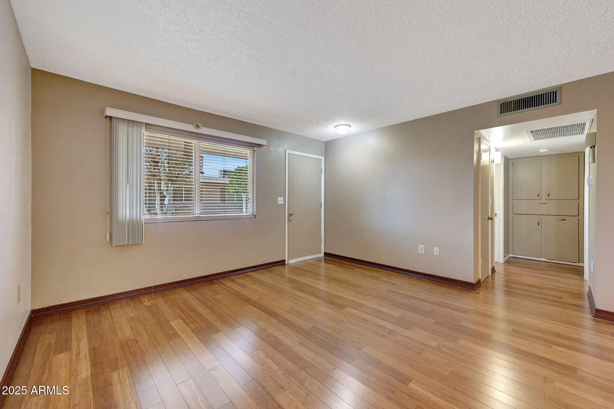 Property Slideshow image 12 of 37 | 10853 w santa fe dr, Sun City, AZ, 85351