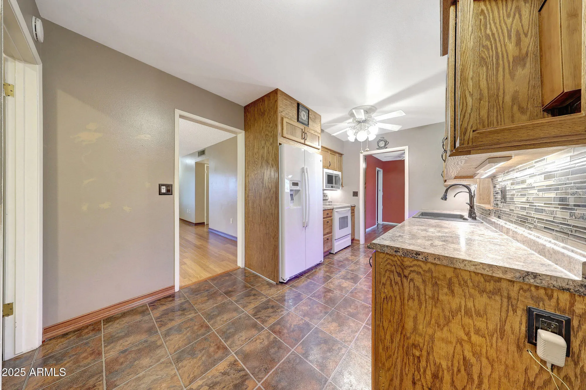 Property Slideshow image 15 of 37 | 10853 w santa fe dr, Sun City, AZ, 85351