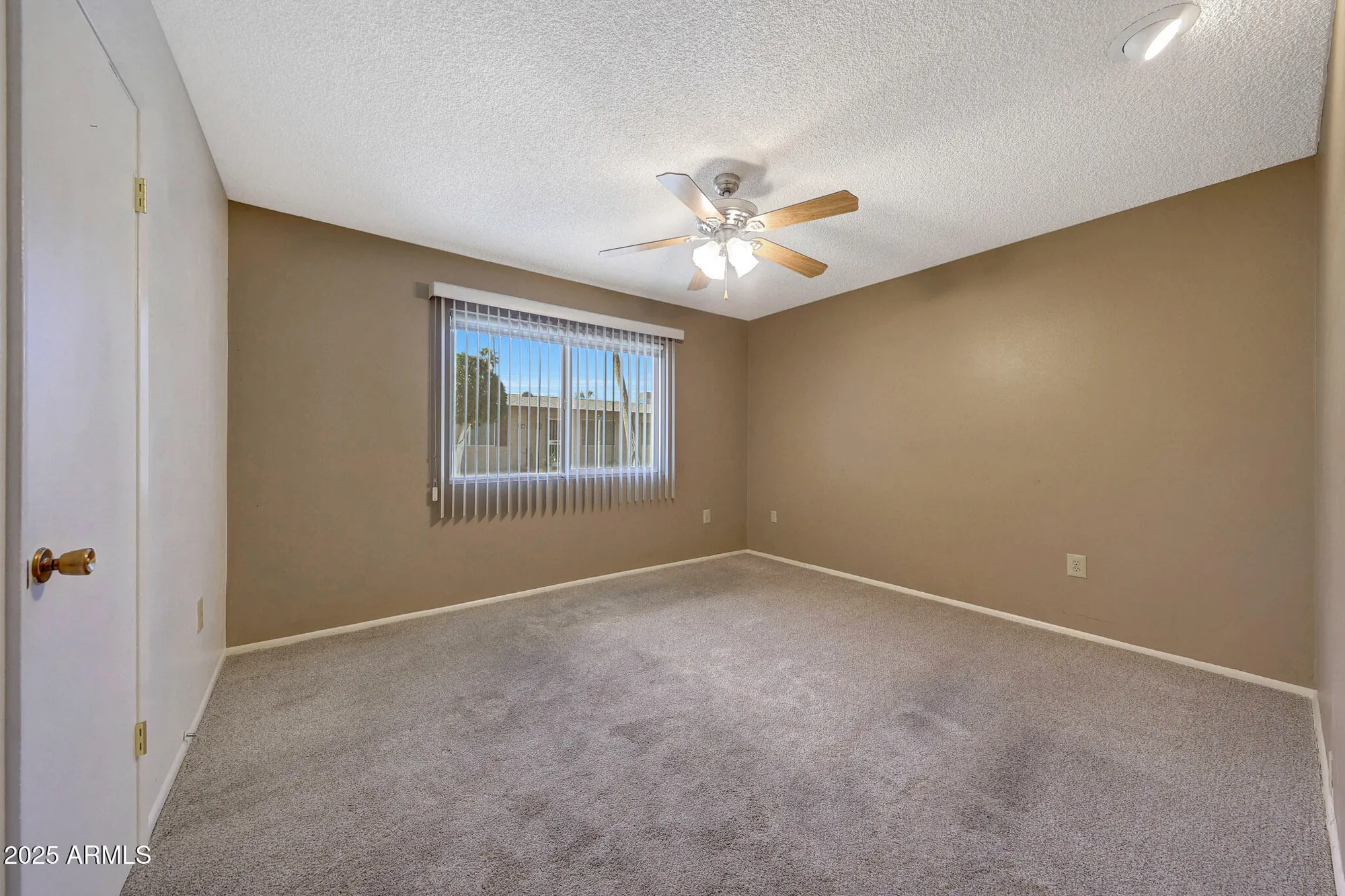 Property Slideshow image 16 of 37 | 10853 w santa fe dr, Sun City, AZ, 85351