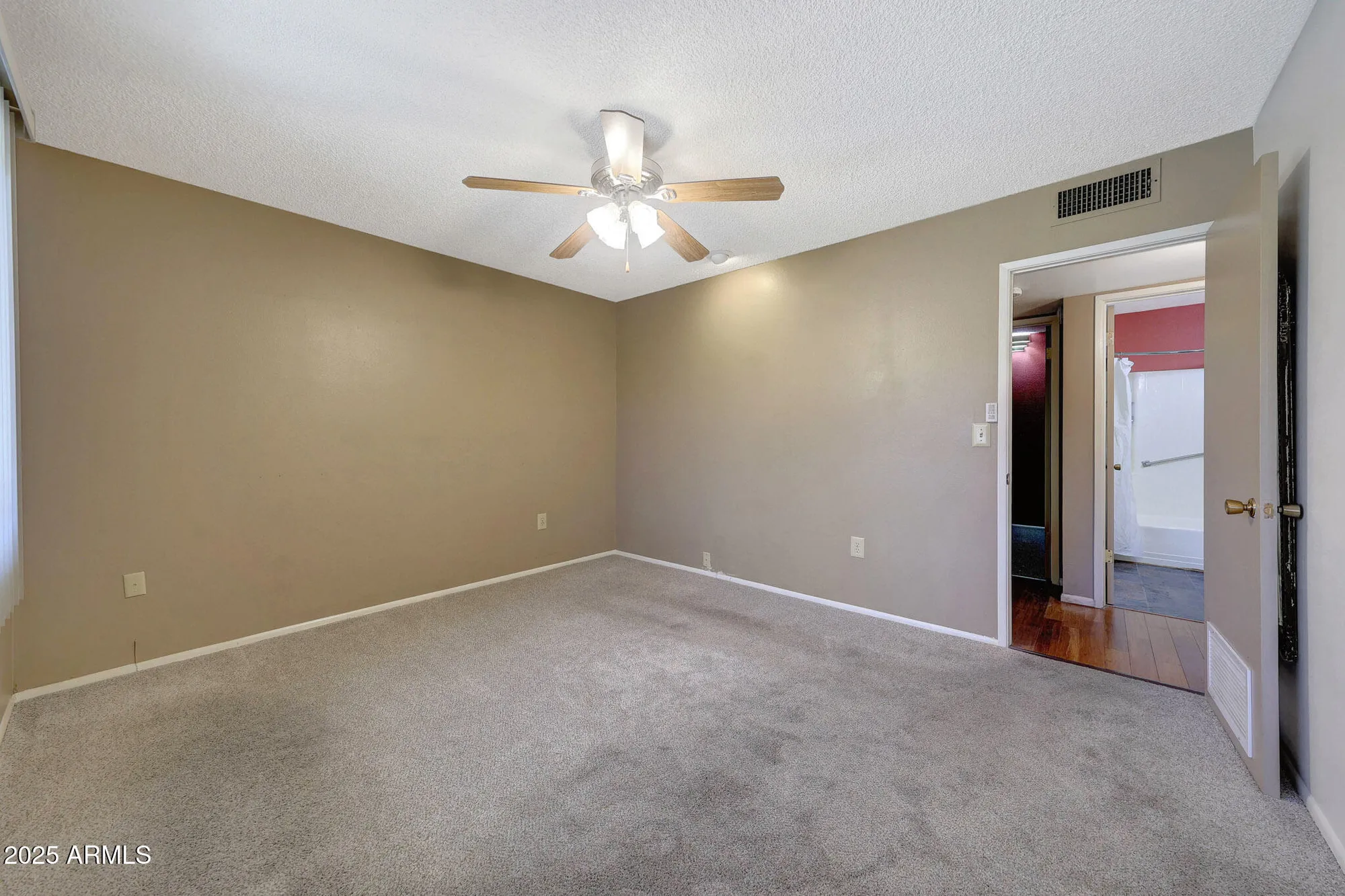Property Slideshow image 17 of 37 | 10853 w santa fe dr, Sun City, AZ, 85351