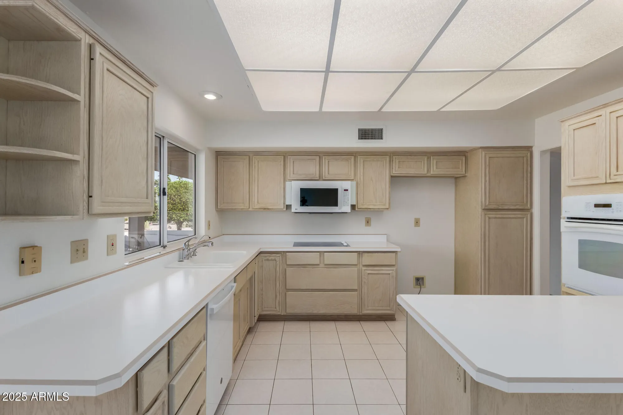 Property Slideshow image 18 of 35 | 14626 w trading post dr, Sun City West, AZ, 85375