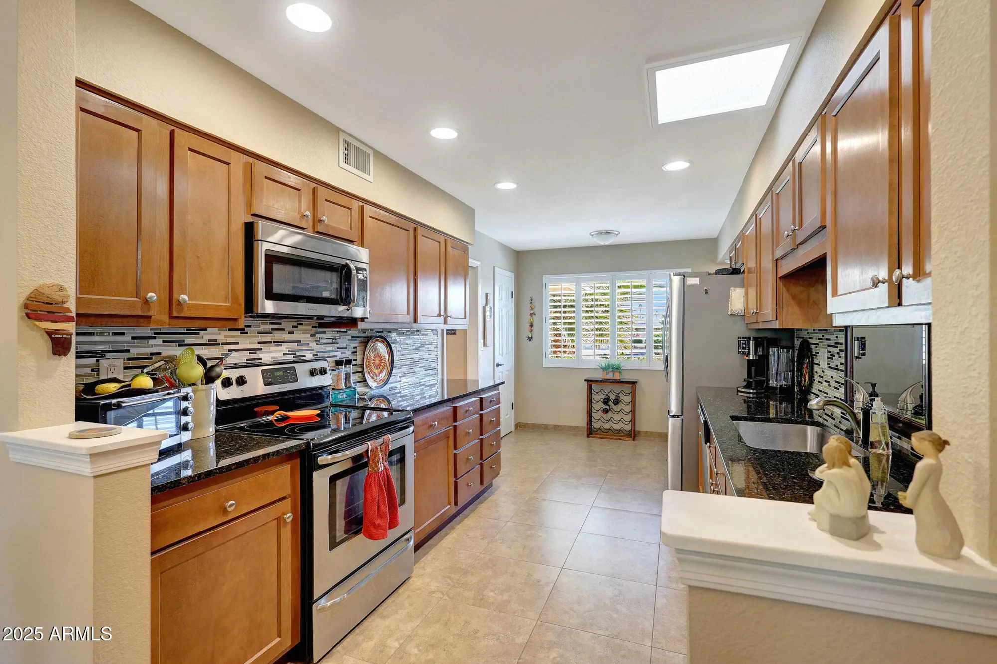 Property Slideshow image 18 of 44 | 11181 w cameo dr, Sun City, AZ, 85351