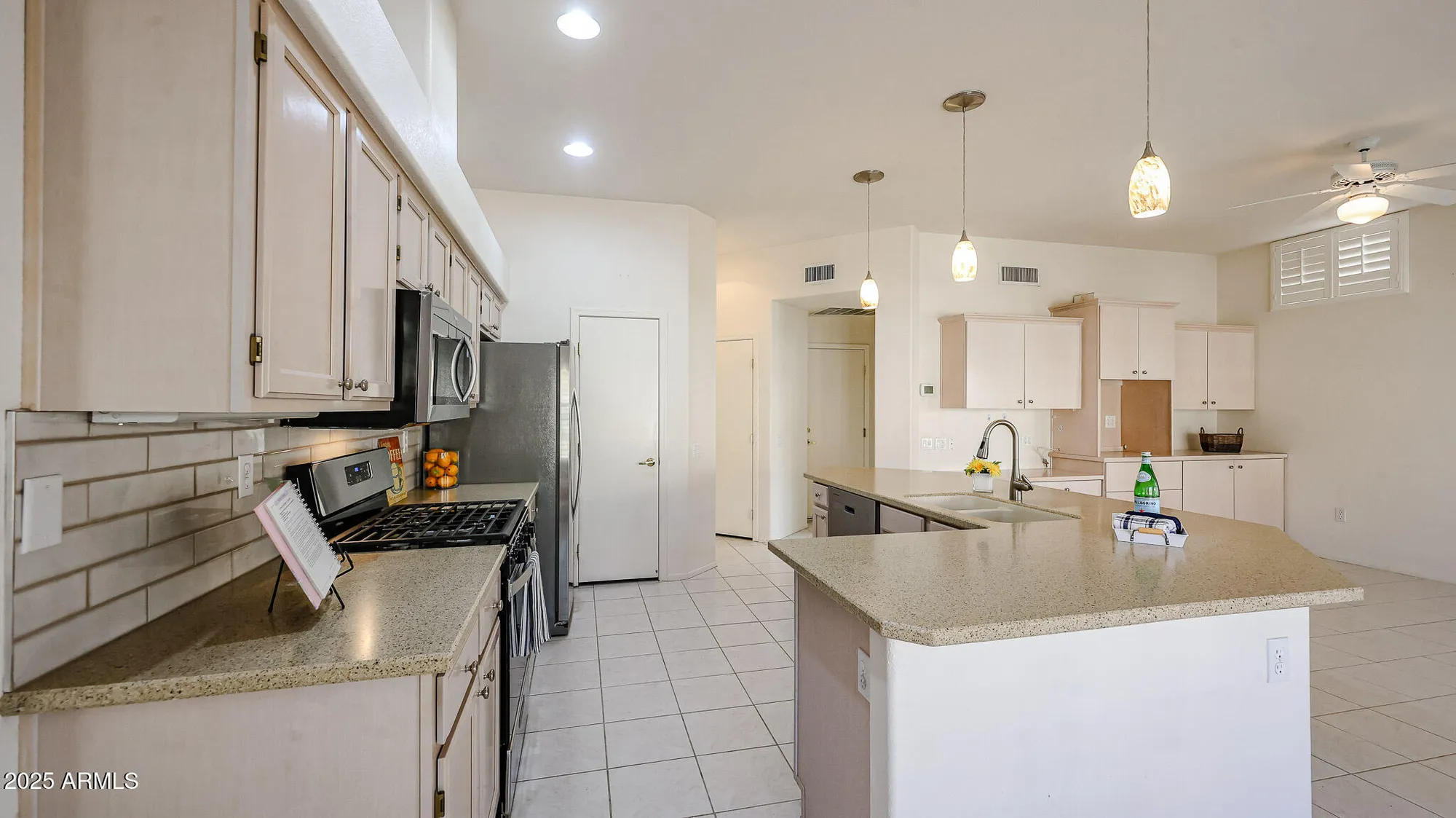 Property Slideshow image 15 of 40 | 14204 w wagon wheel dr, Sun City West, AZ, 85375