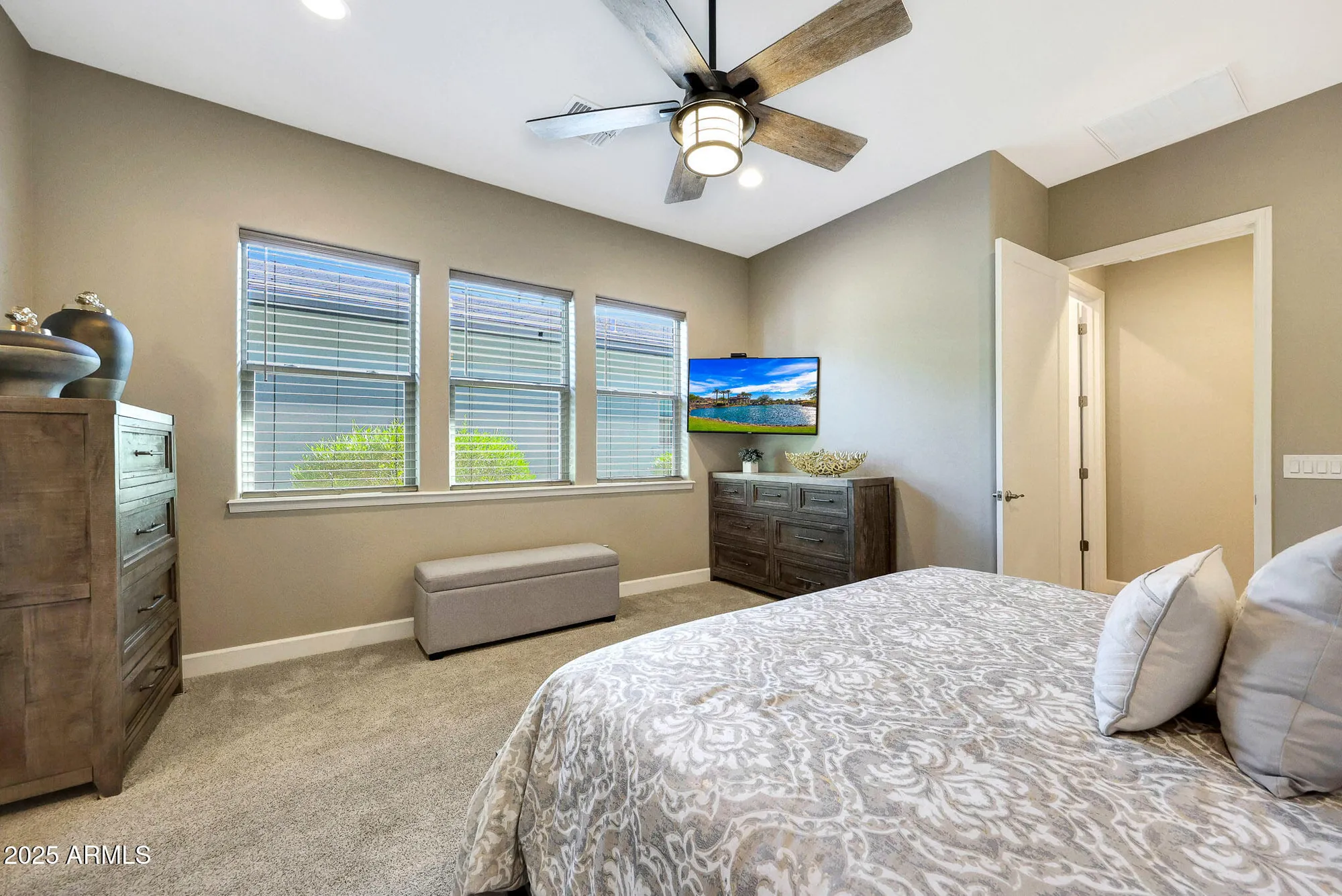 Property Slideshow image 16 of 42 | 20719 w medlock dr, Buckeye, AZ, 85396