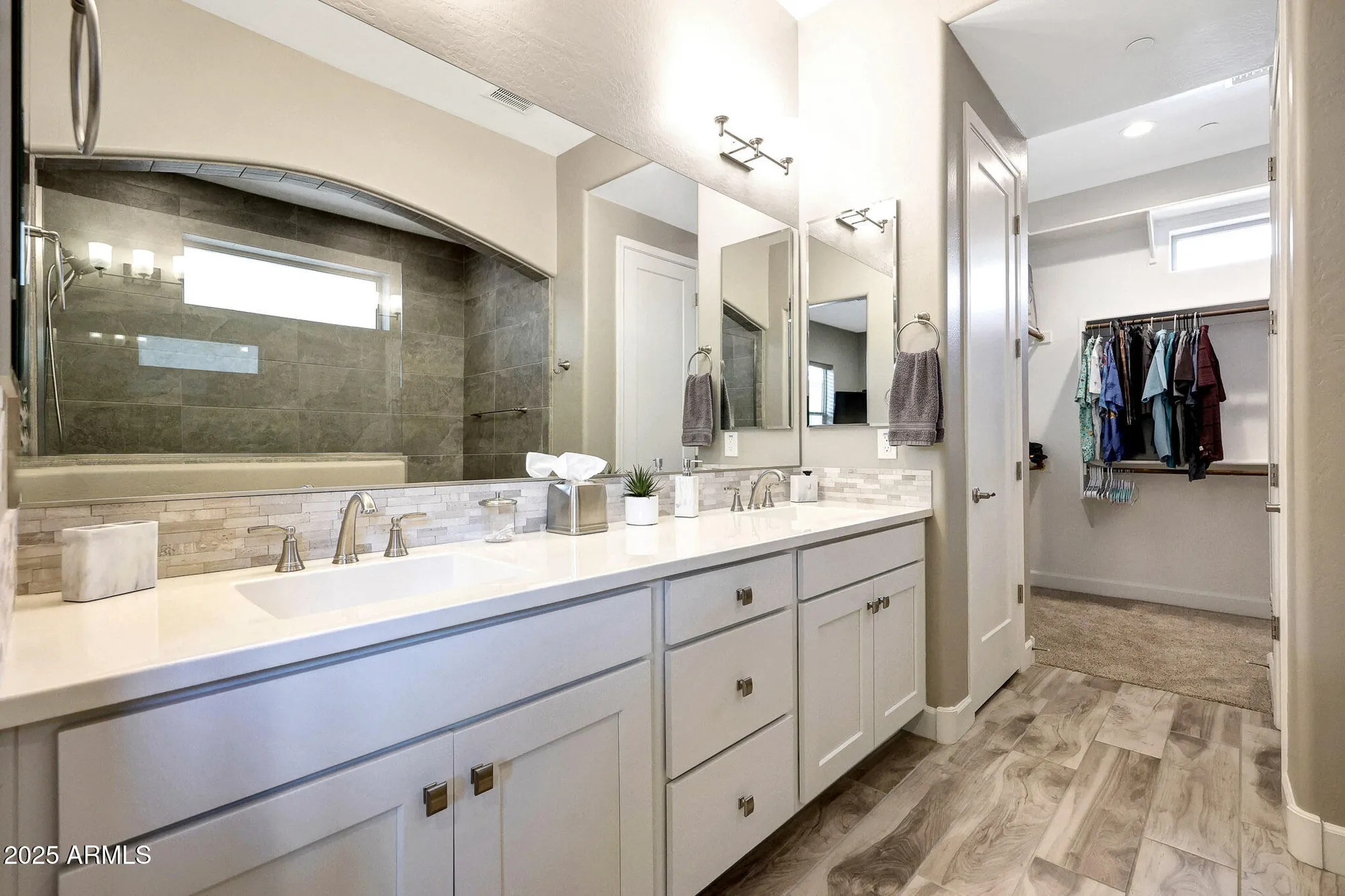 Property Slideshow image 17 of 42 | 20719 w medlock dr, Buckeye, AZ, 85396