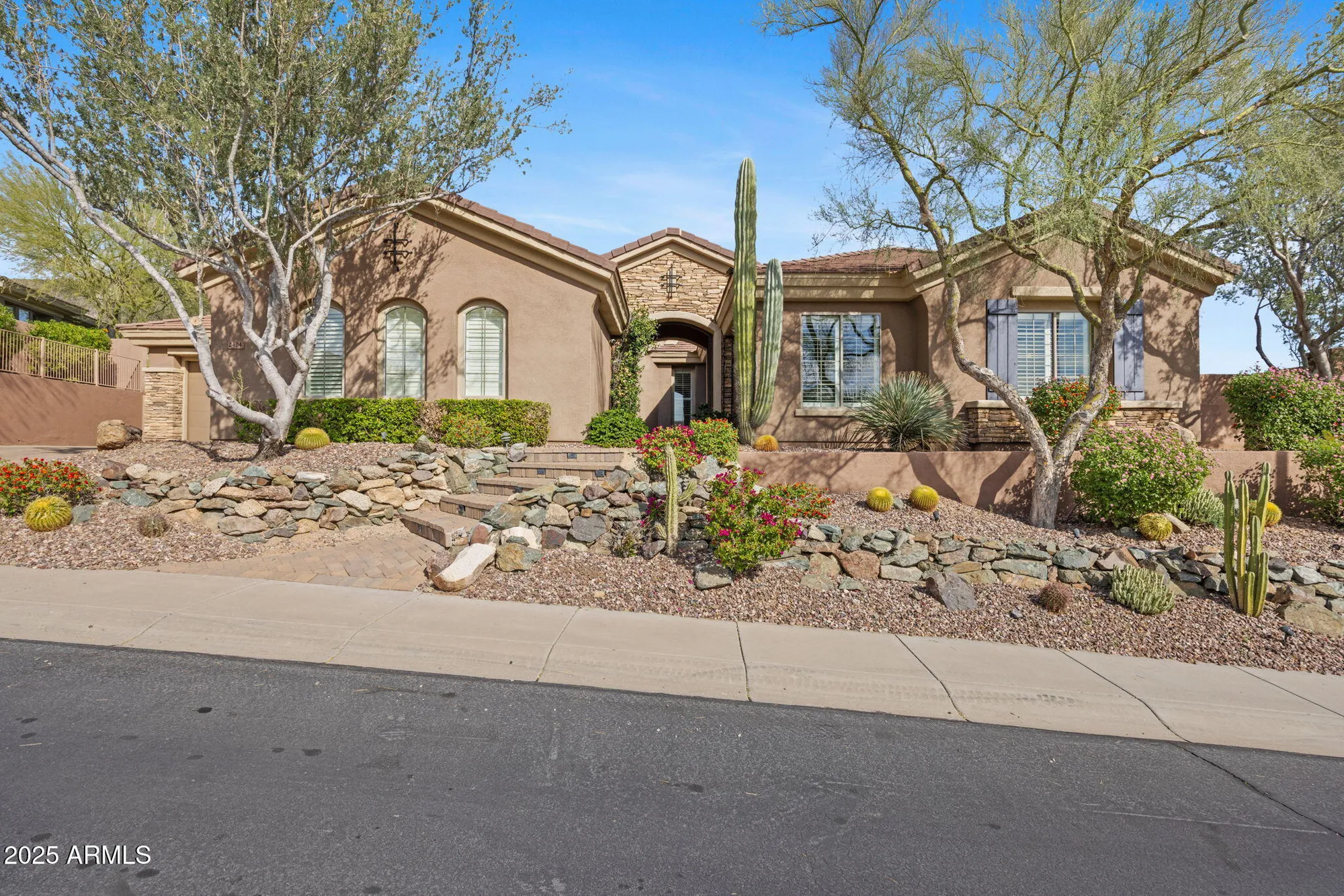 Property Slideshow image 8 of 95 | 2424 w shinnecock ct, Anthem, AZ, 85086