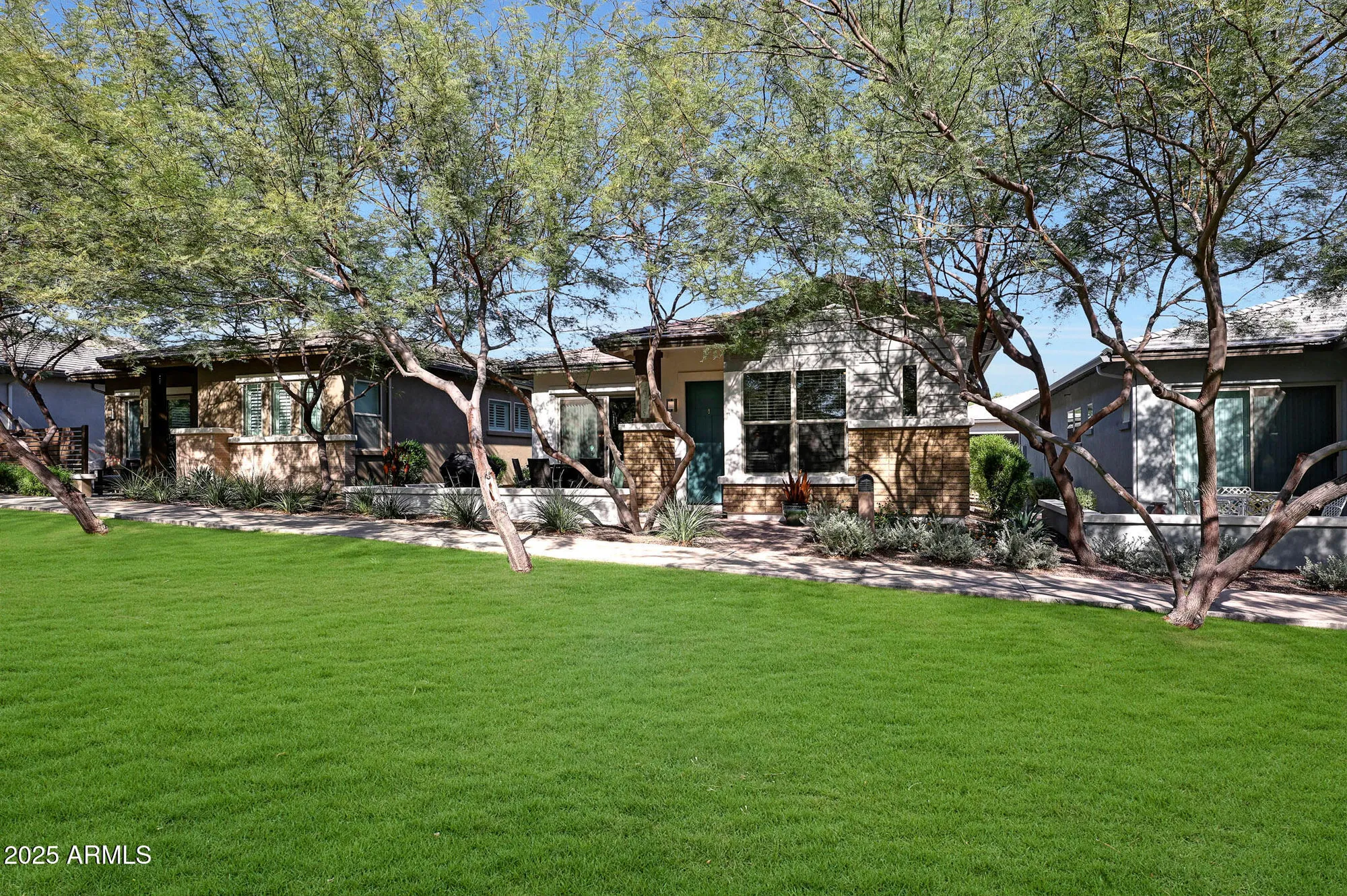 Property Slideshow image 27 of 42 | 20719 w medlock dr, Buckeye, AZ, 85396