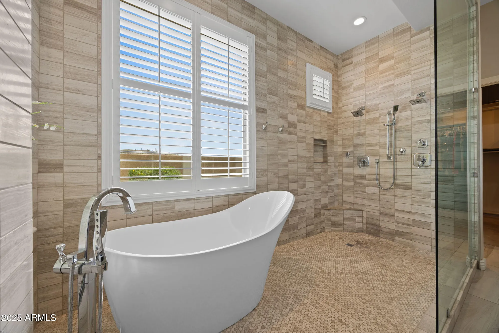 Property Slideshow image 19 of 95 | 2424 w shinnecock ct, Anthem, AZ, 85086