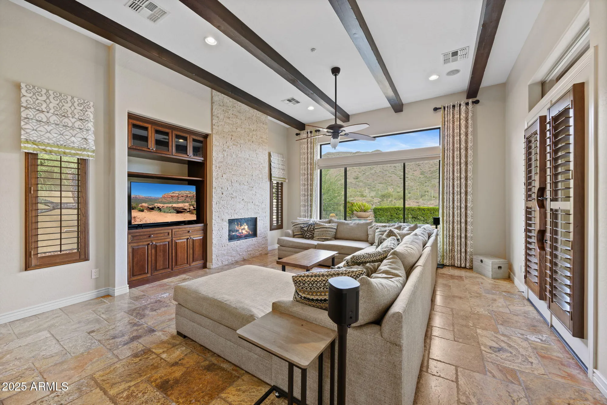 Property Slideshow image 4 of 95 | 2424 w shinnecock ct, Anthem, AZ, 85086