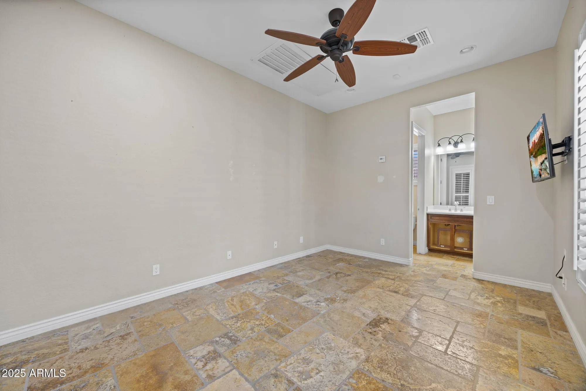 Property Slideshow image 27 of 95 | 2424 w shinnecock ct, Anthem, AZ, 85086