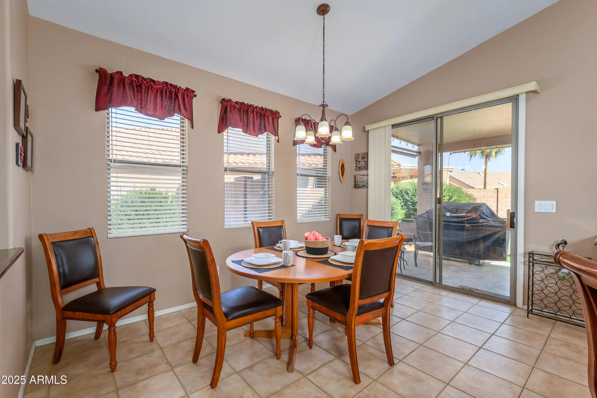 Property Slideshow image 12 of 39 | 17219 n linkletter ln, Surprise, AZ, 85374