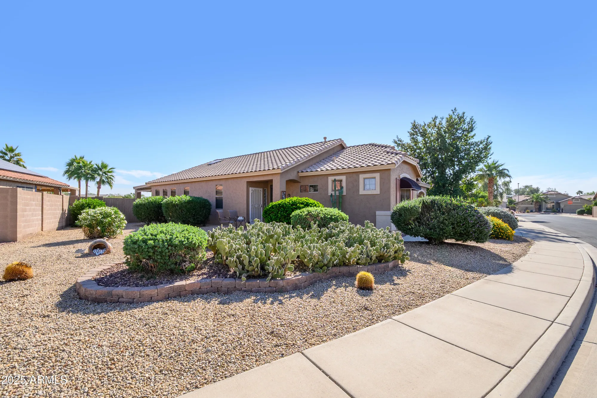 Property Slideshow image 4 of 39 | 17219 n linkletter ln, Surprise, AZ, 85374